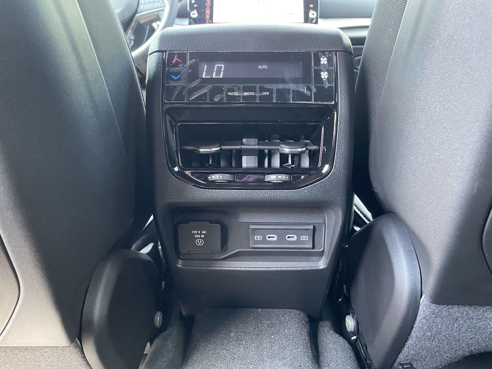 2026 Jeep Grand Cherokee GRAND CHEROKEE L LAREDO ALTITUDE 4X4