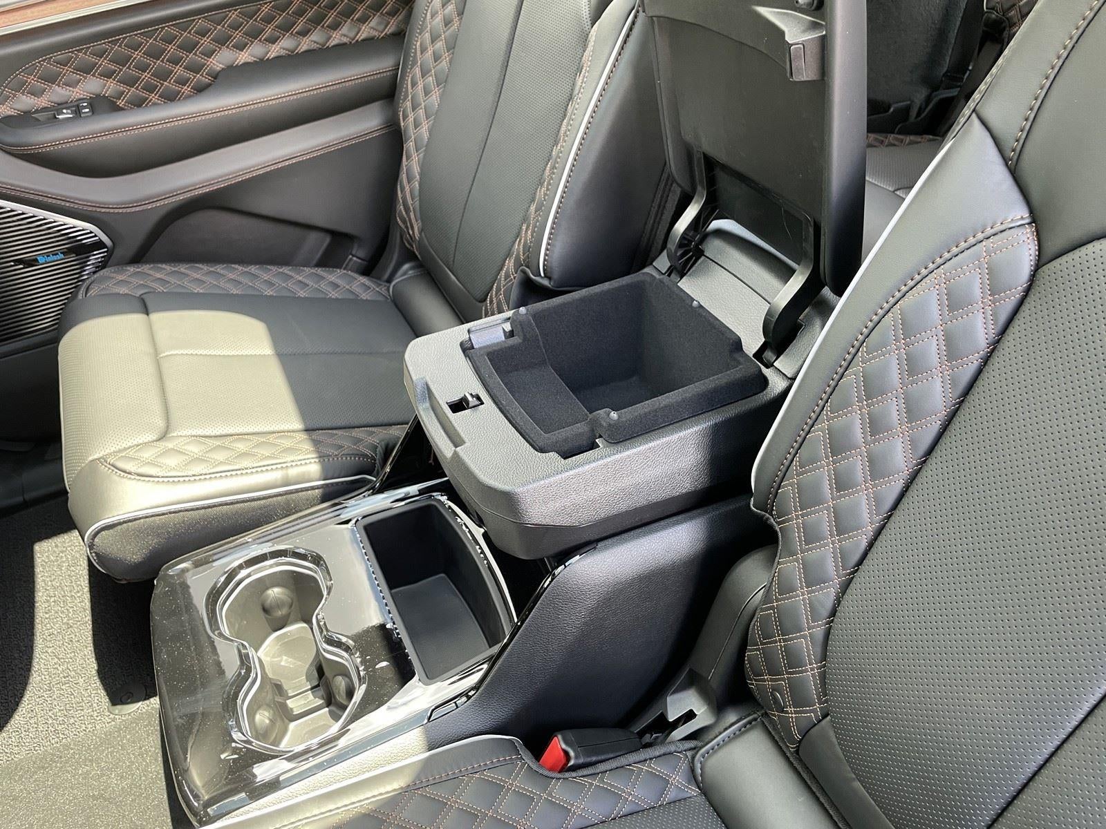 2026 Jeep Grand Cherokee GRAND CHEROKEE L SUMMIT 4X4