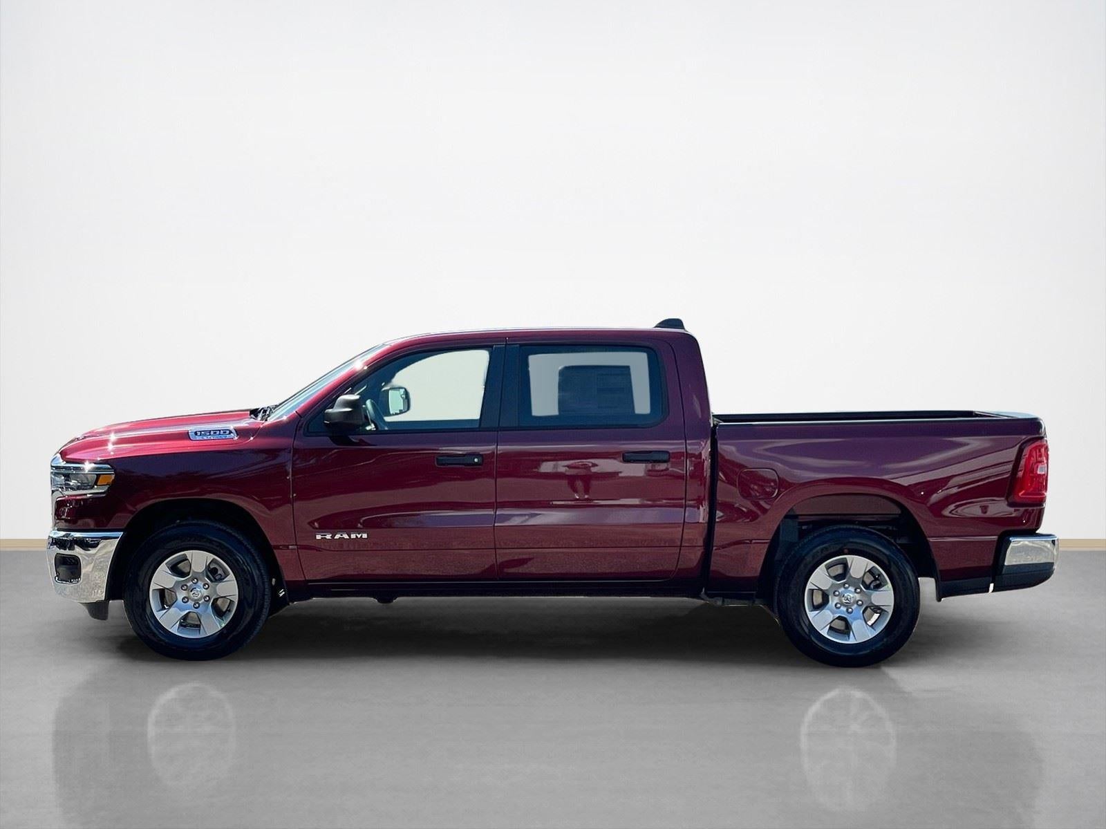 2025 RAM Ram 1500 RAM 1500 TRADESMAN CREW CAB 4X2 5'7' BOX