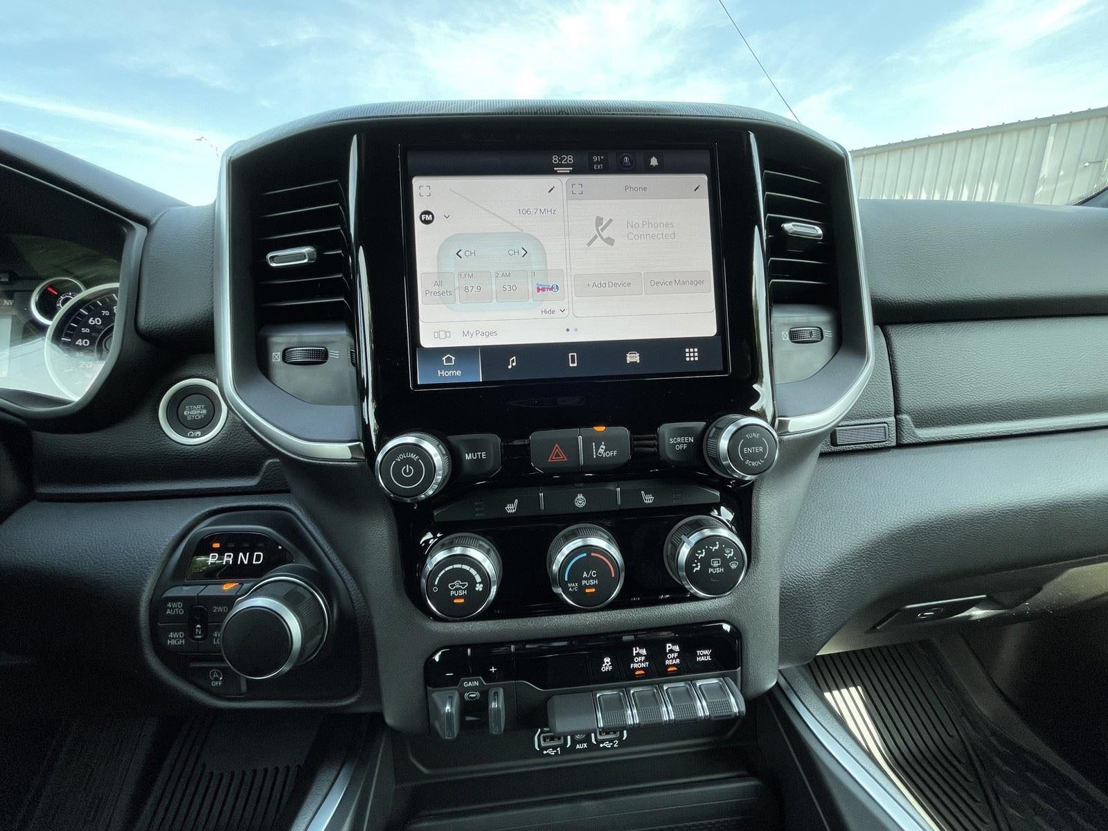 2025 RAM Ram 1500 RAM 1500 LONE STAR CREW CAB 4X4 5'7' BOX