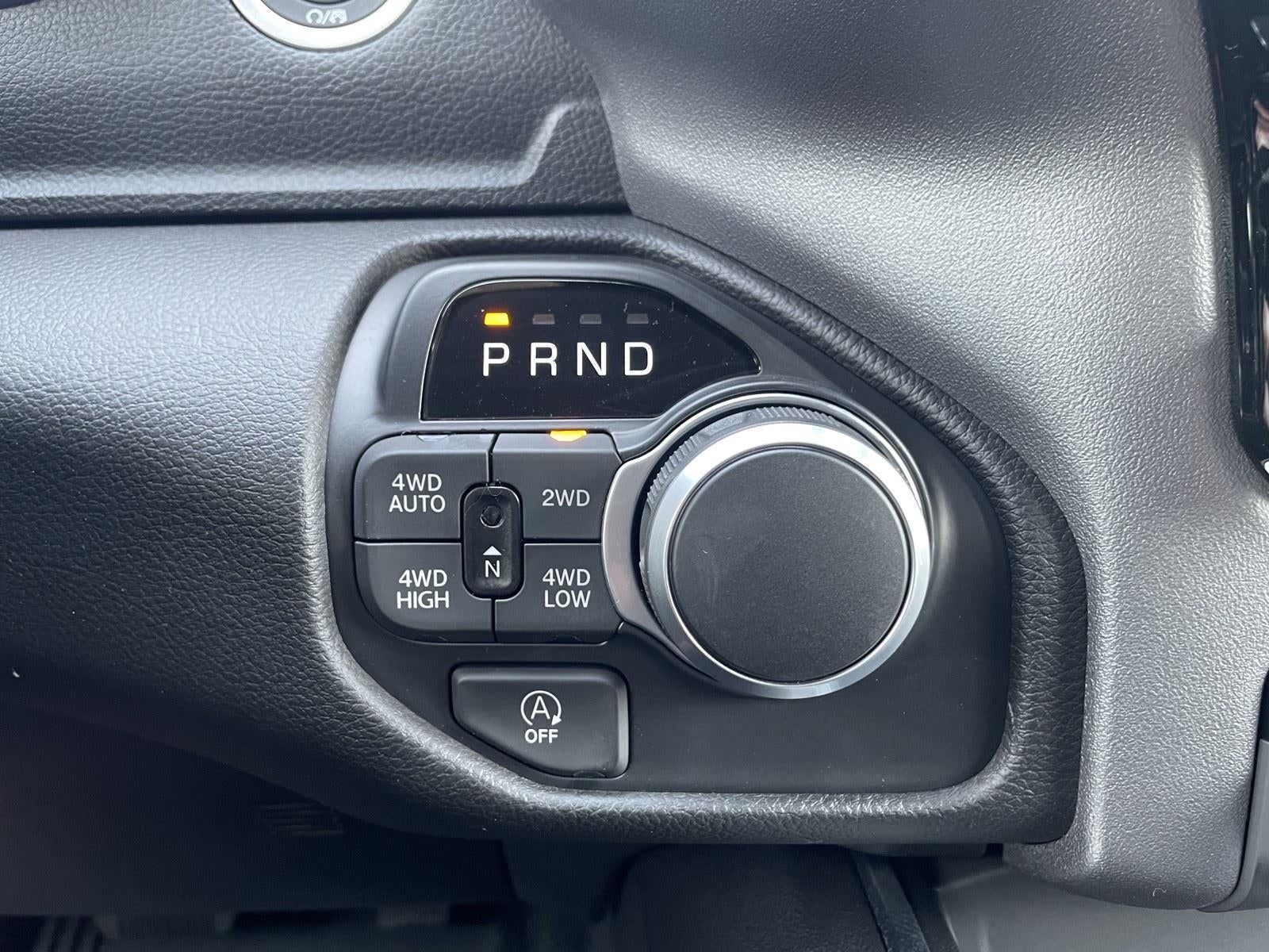 2025 RAM Ram 1500 RAM 1500 LONE STAR CREW CAB 4X4 5'7' BOX