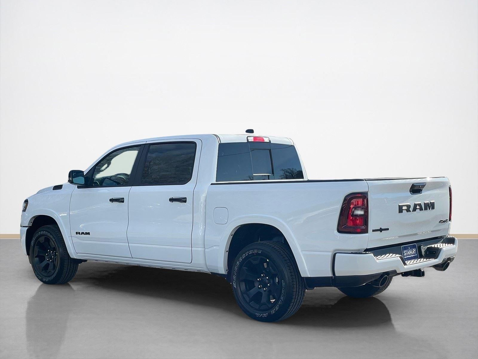 2026 RAM Ram 1500 RAM 1500 LONE STAR CREW CAB 4X4 5'7' BOX