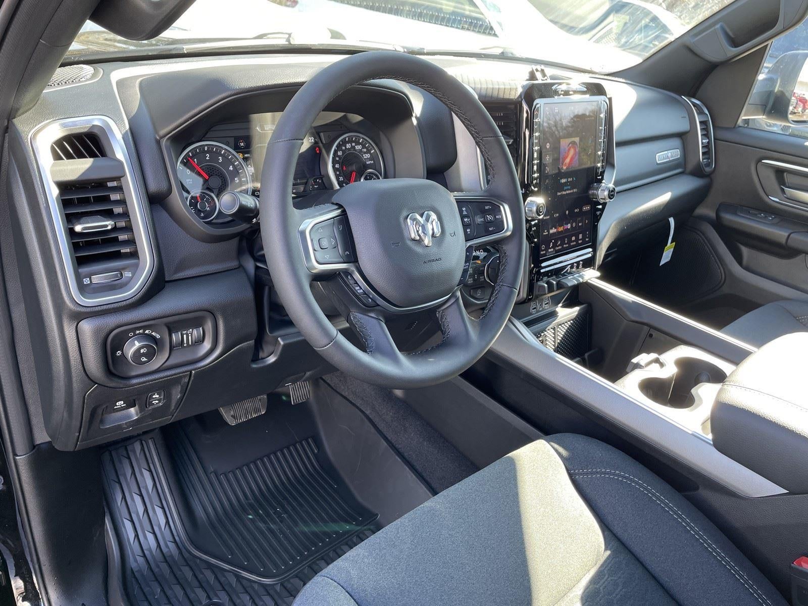 2026 RAM Ram 1500 RAM 1500 LONE STAR CREW CAB 4X4 5'7' BOX