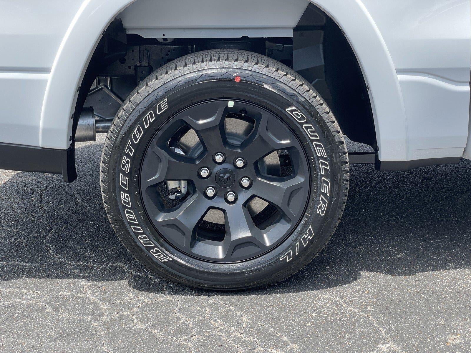 2026 RAM Ram 1500 RAM 1500 LONE STAR CREW CAB 4X4 5'7' BOX