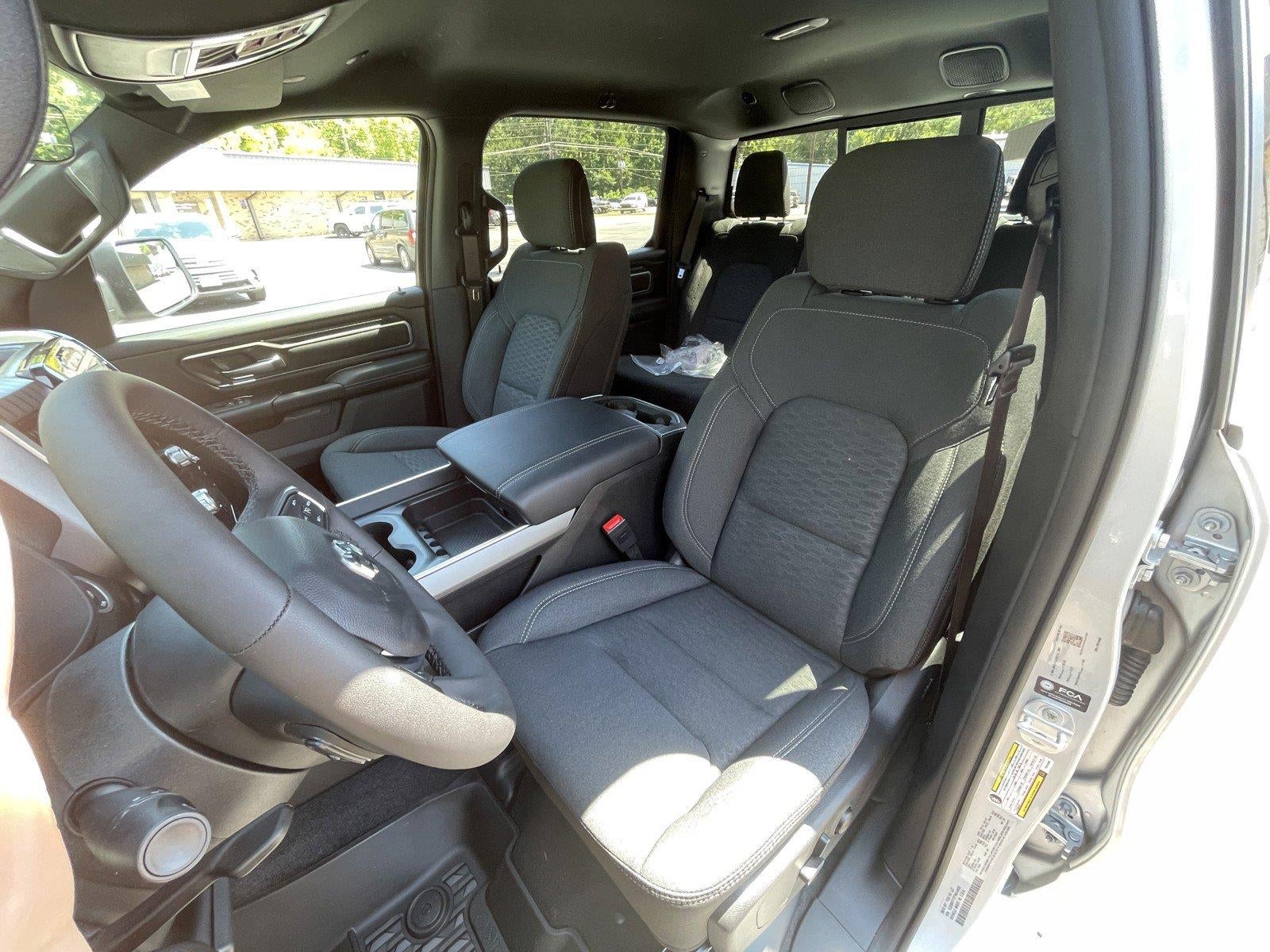 2026 RAM 1500 RAM 1500 LONE STAR CREW CAB 4X4 5'7' BOX
