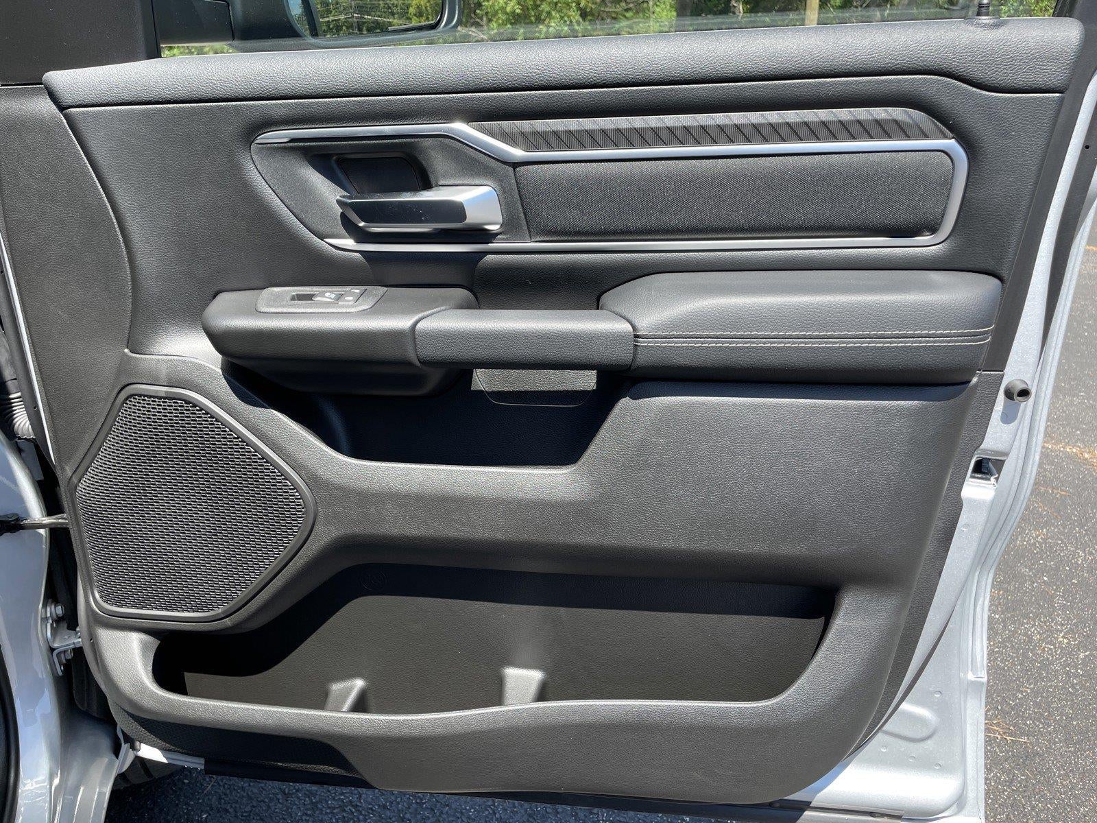 2026 RAM 1500 RAM 1500 LONE STAR CREW CAB 4X4 5'7' BOX
