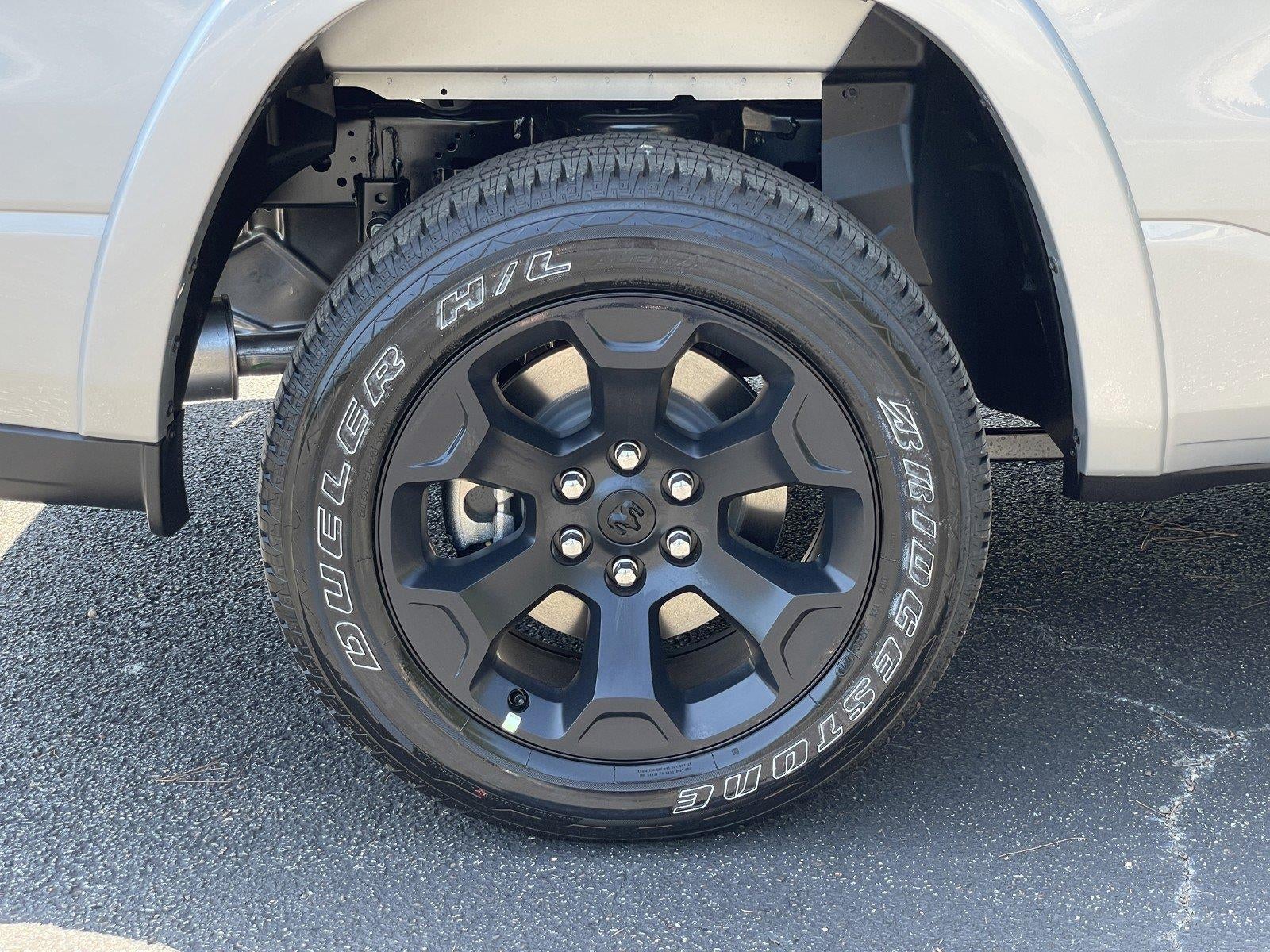 2026 RAM 1500 RAM 1500 LONE STAR CREW CAB 4X4 5'7' BOX