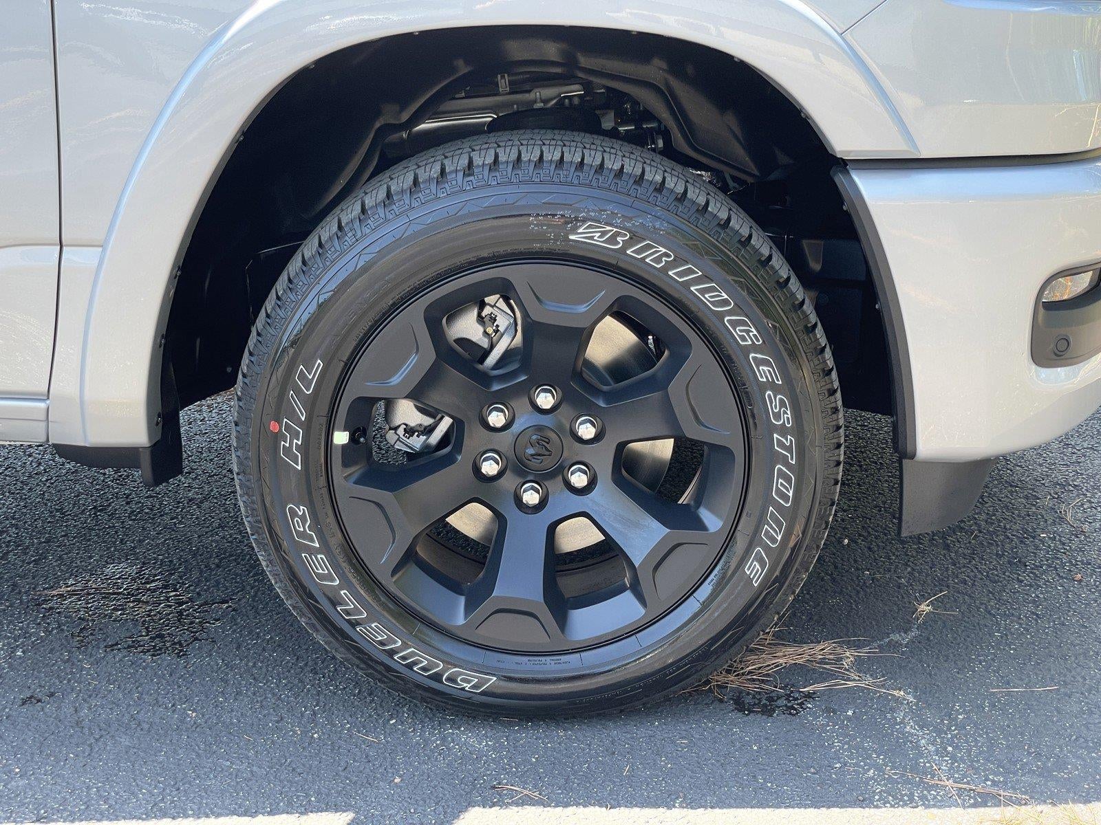 2026 RAM 1500 RAM 1500 LONE STAR CREW CAB 4X4 5'7' BOX