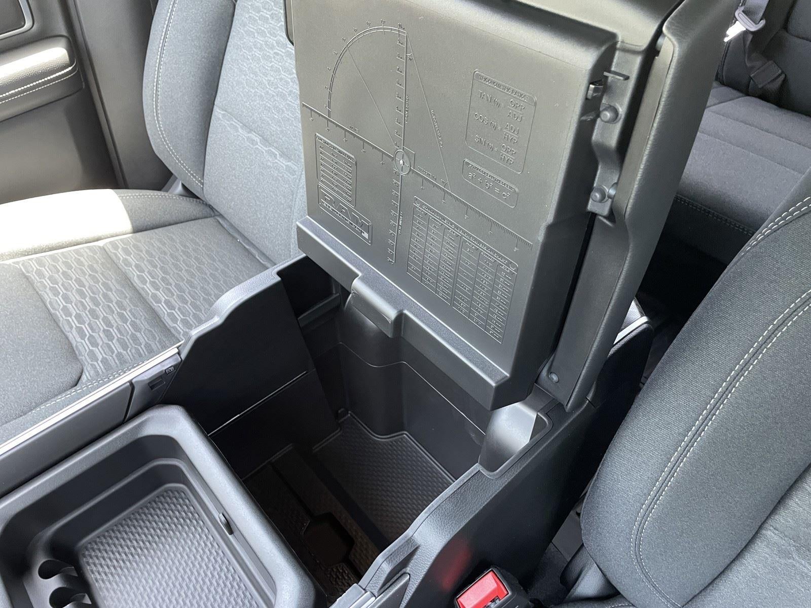 2026 RAM 1500 RAM 1500 LONE STAR CREW CAB 4X4 5'7' BOX