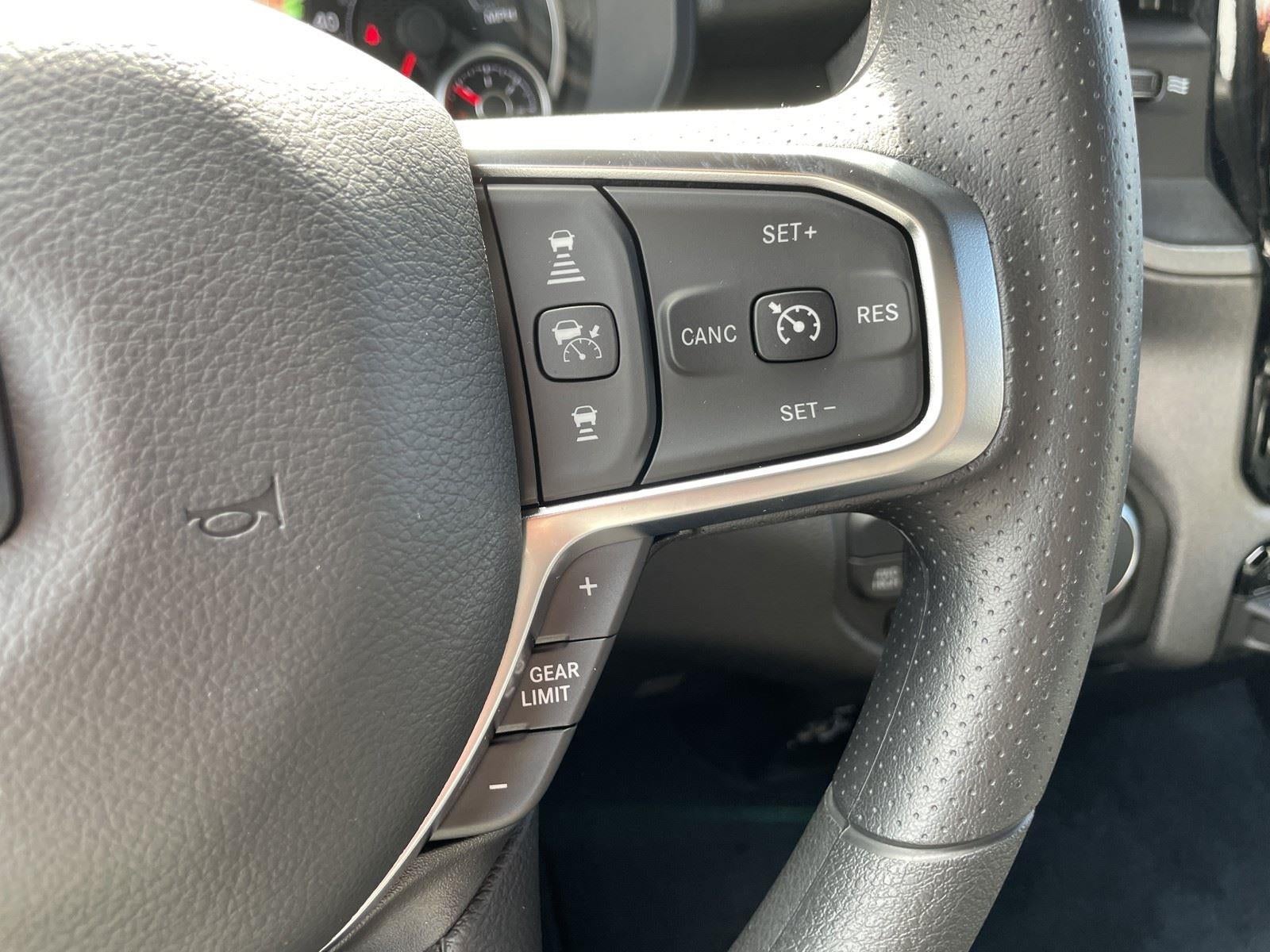 2026 RAM Ram 1500 RAM 1500 TRADESMAN CREW CAB 4X4 5'7' BOX