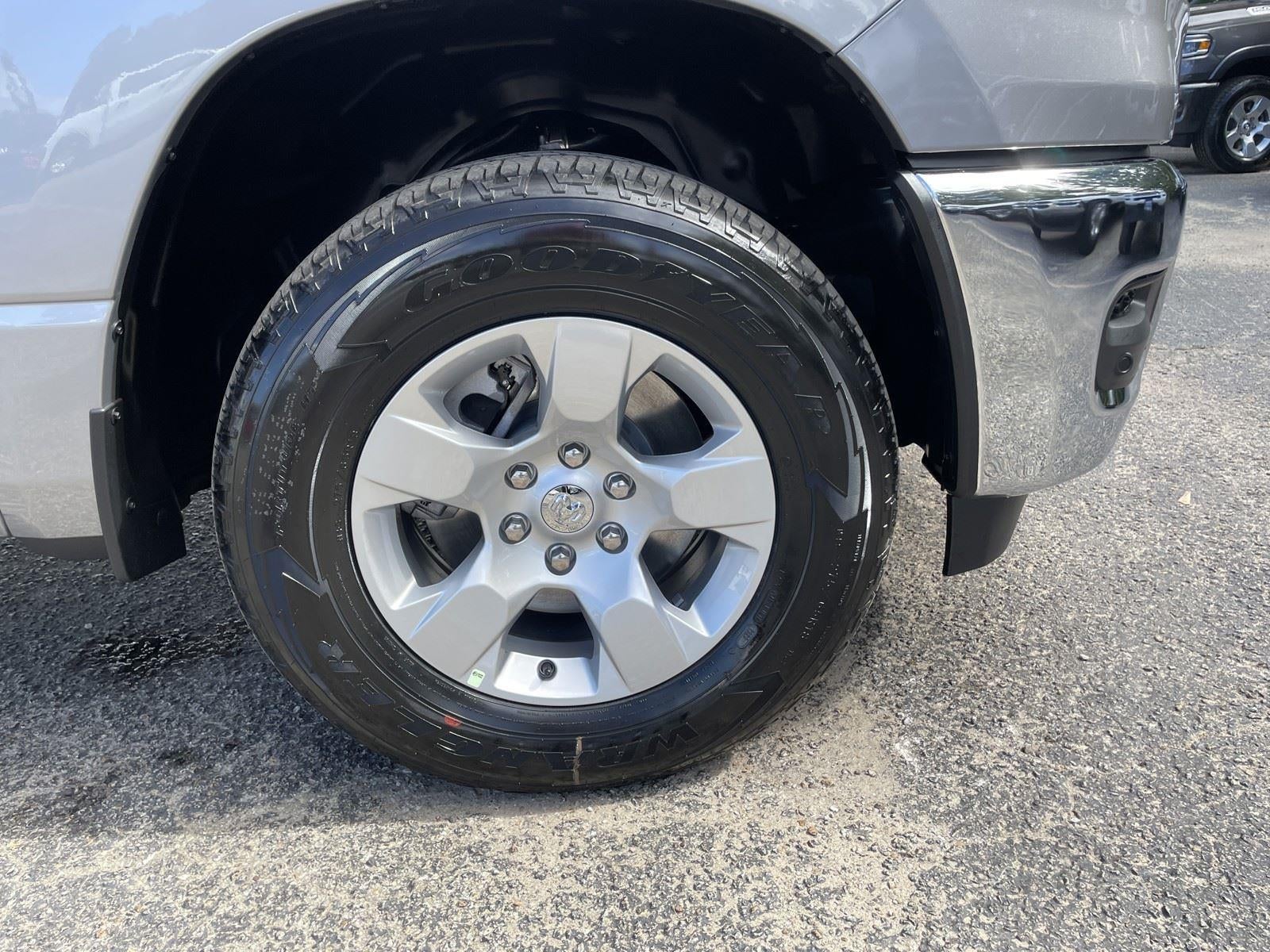 2026 RAM Ram 1500 RAM 1500 TRADESMAN CREW CAB 4X4 5'7' BOX