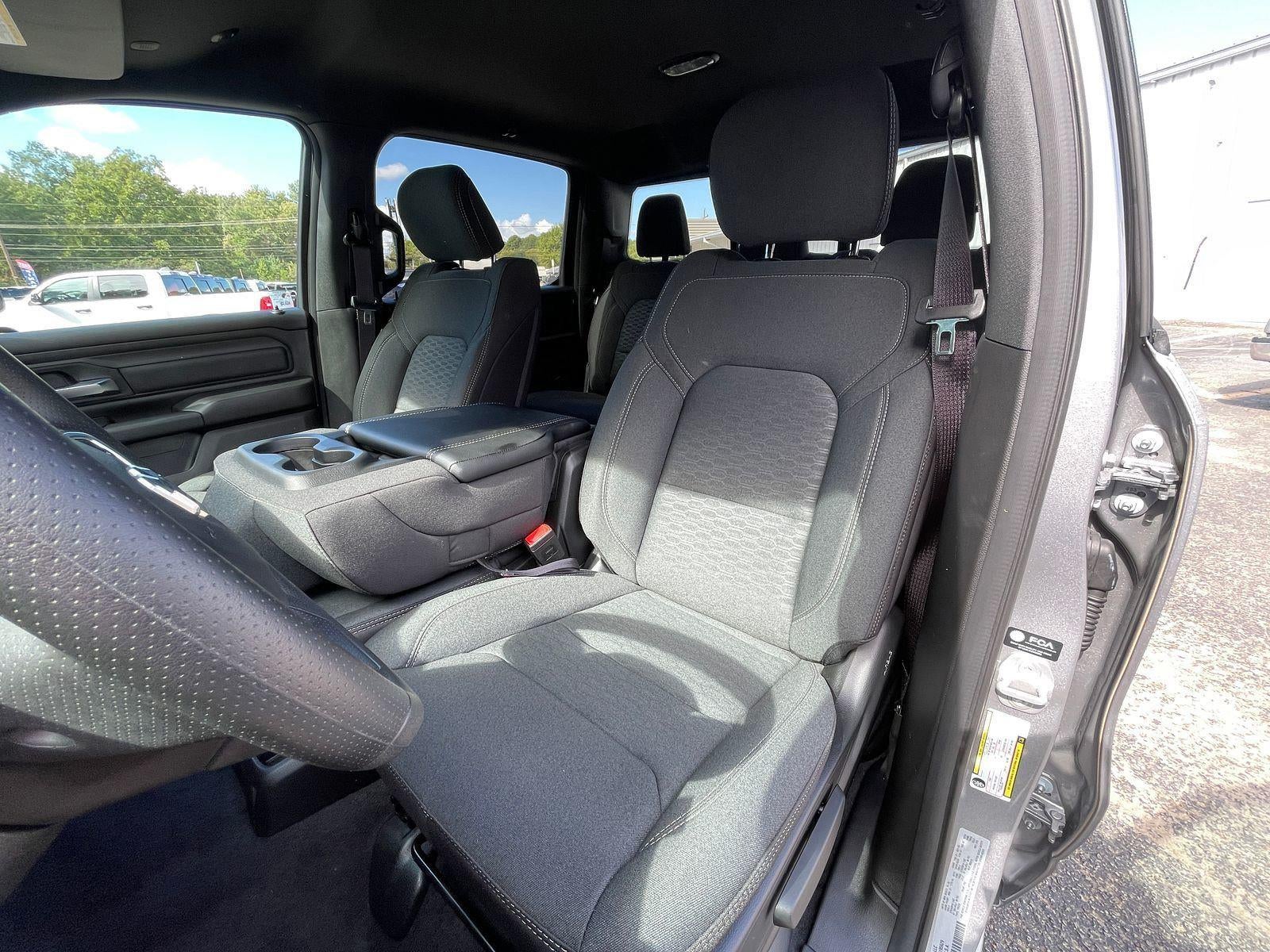 2026 RAM Ram 1500 RAM 1500 TRADESMAN CREW CAB 4X4 5'7' BOX