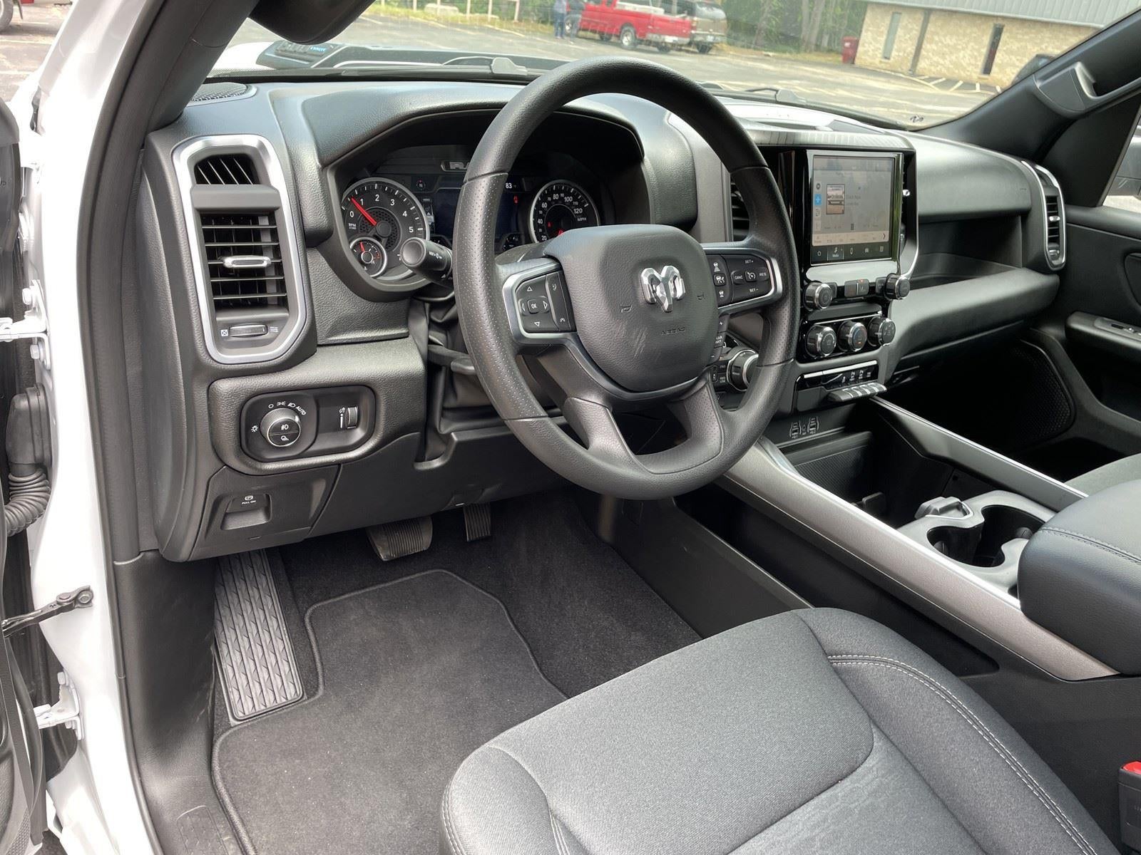 2026 RAM Ram 1500 RAM 1500 EXPRESS CREW CAB 4X4 5'7' BOX