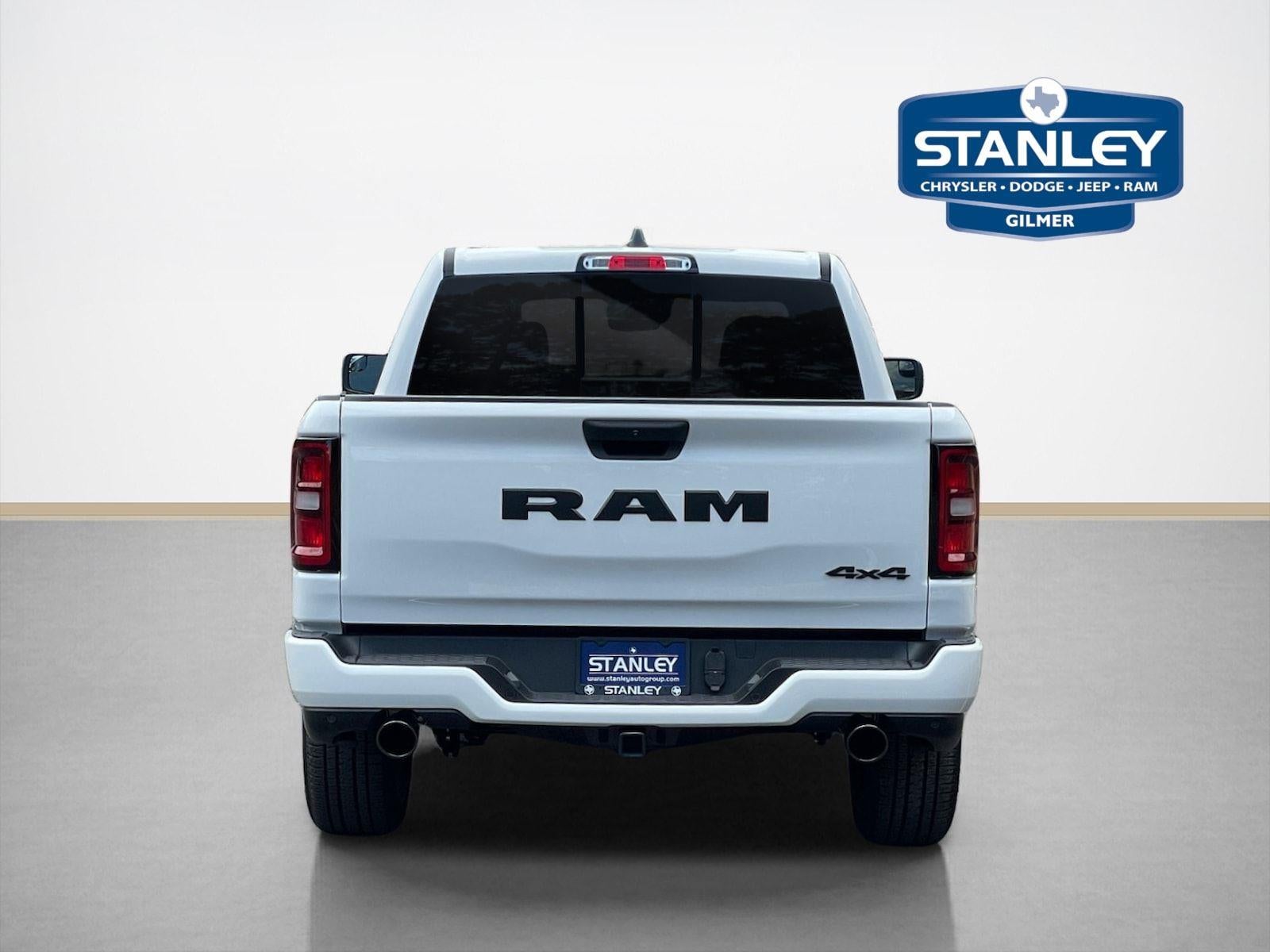 2026 RAM Ram 1500 RAM 1500 EXPRESS CREW CAB 4X4 5'7' BOX