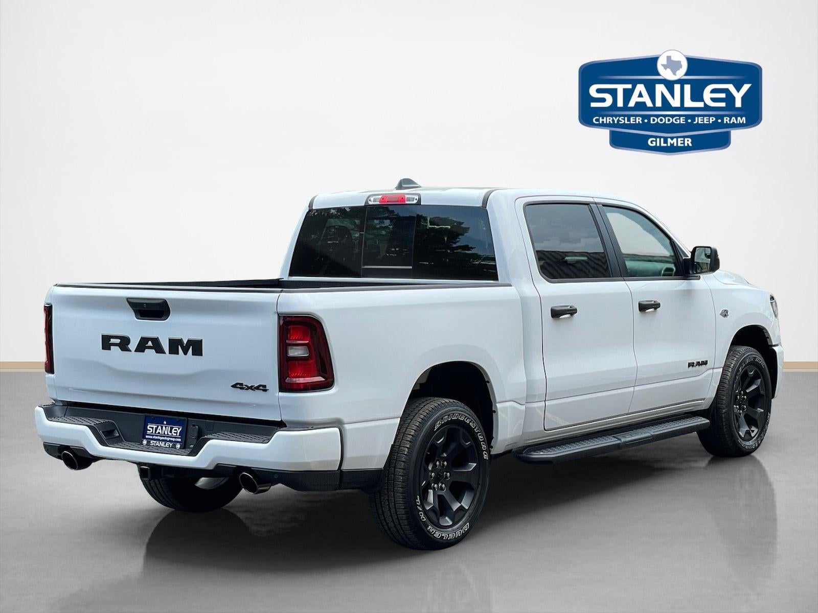 2026 RAM Ram 1500 RAM 1500 EXPRESS CREW CAB 4X4 5'7' BOX