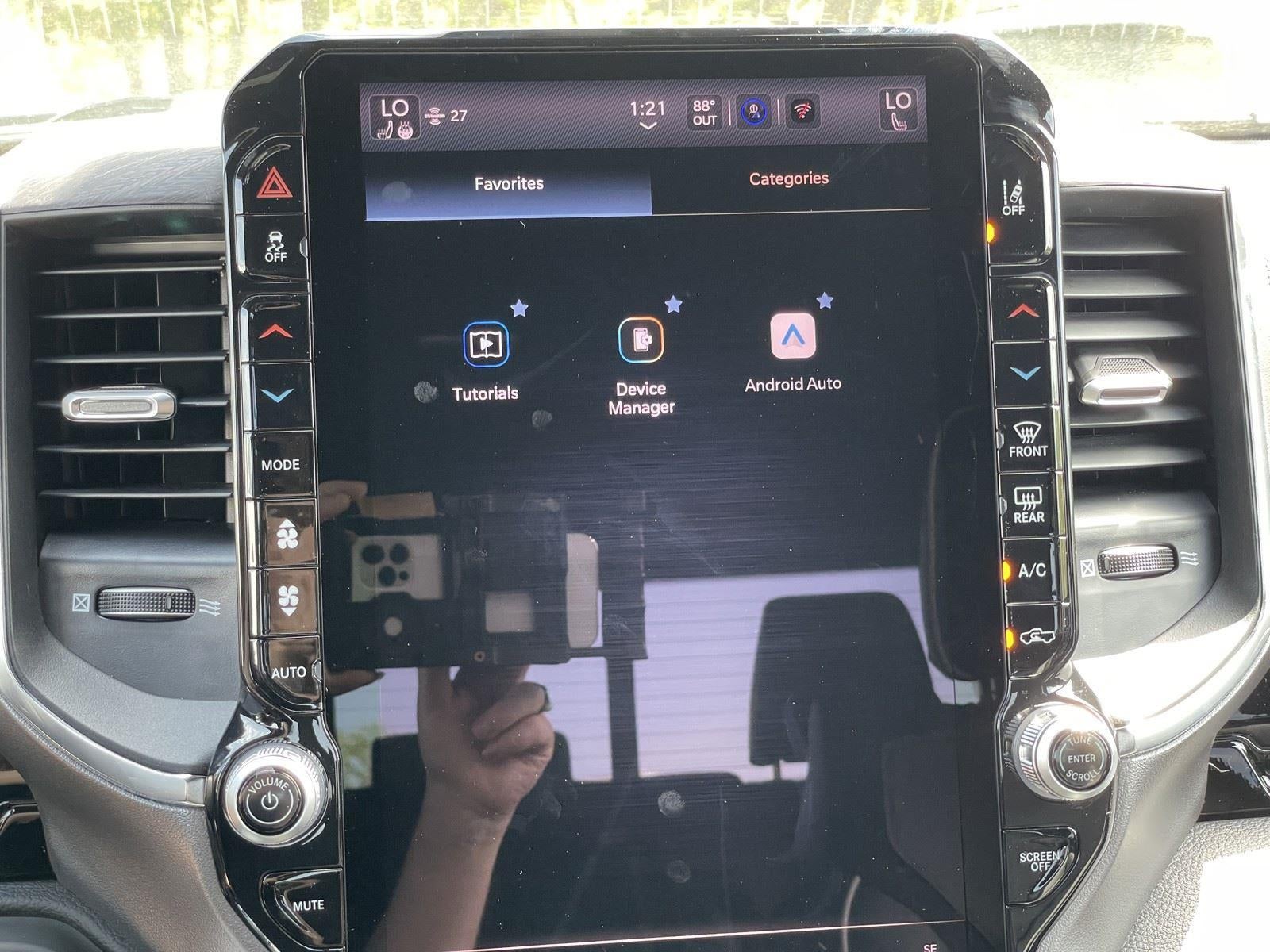 2026 RAM Ram 1500 RAM 1500 LARAMIE CREW CAB 4X4 5'7' BOX