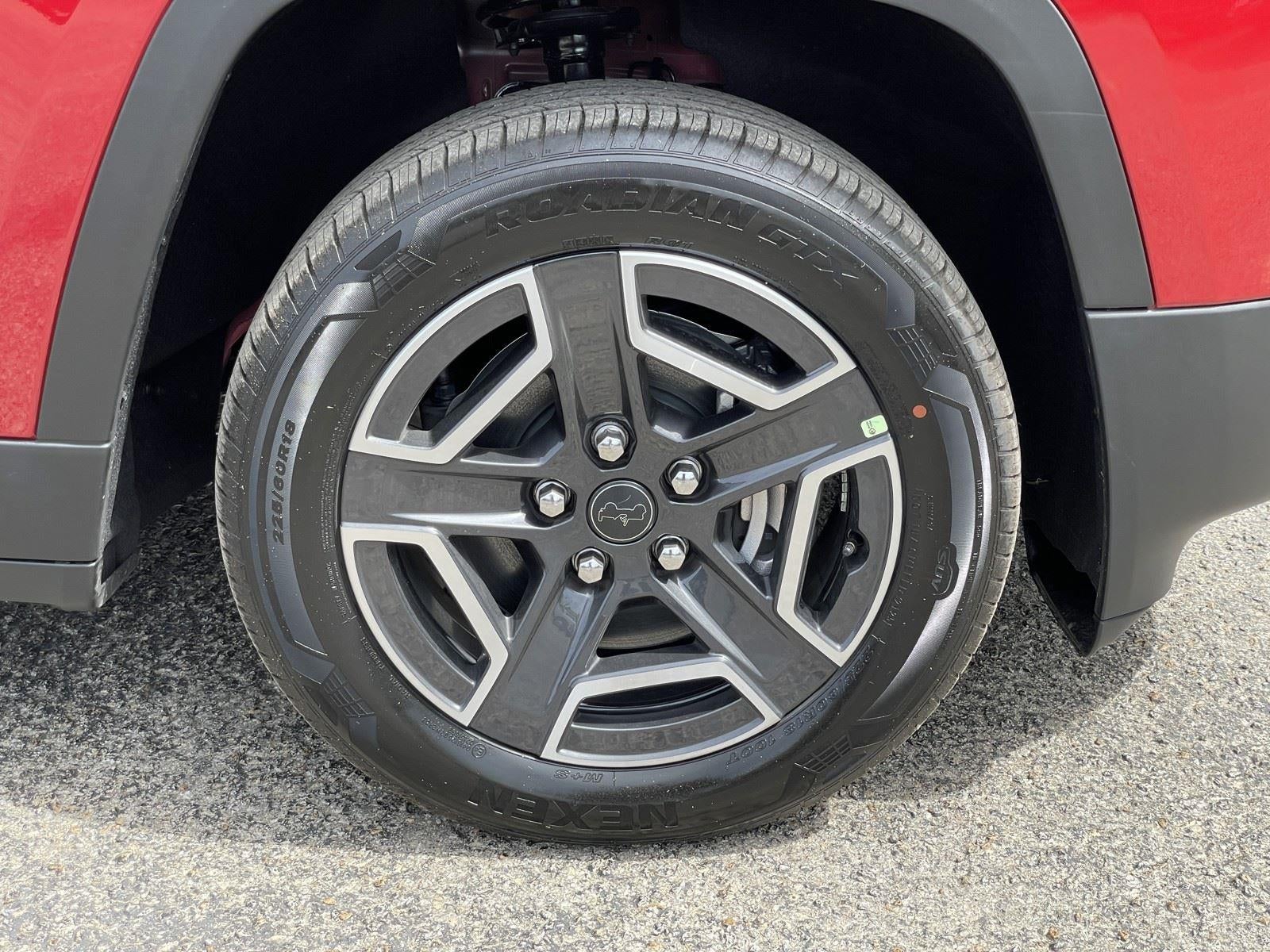 2026 Jeep Cherokee CHEROKEE LAREDO 4X4