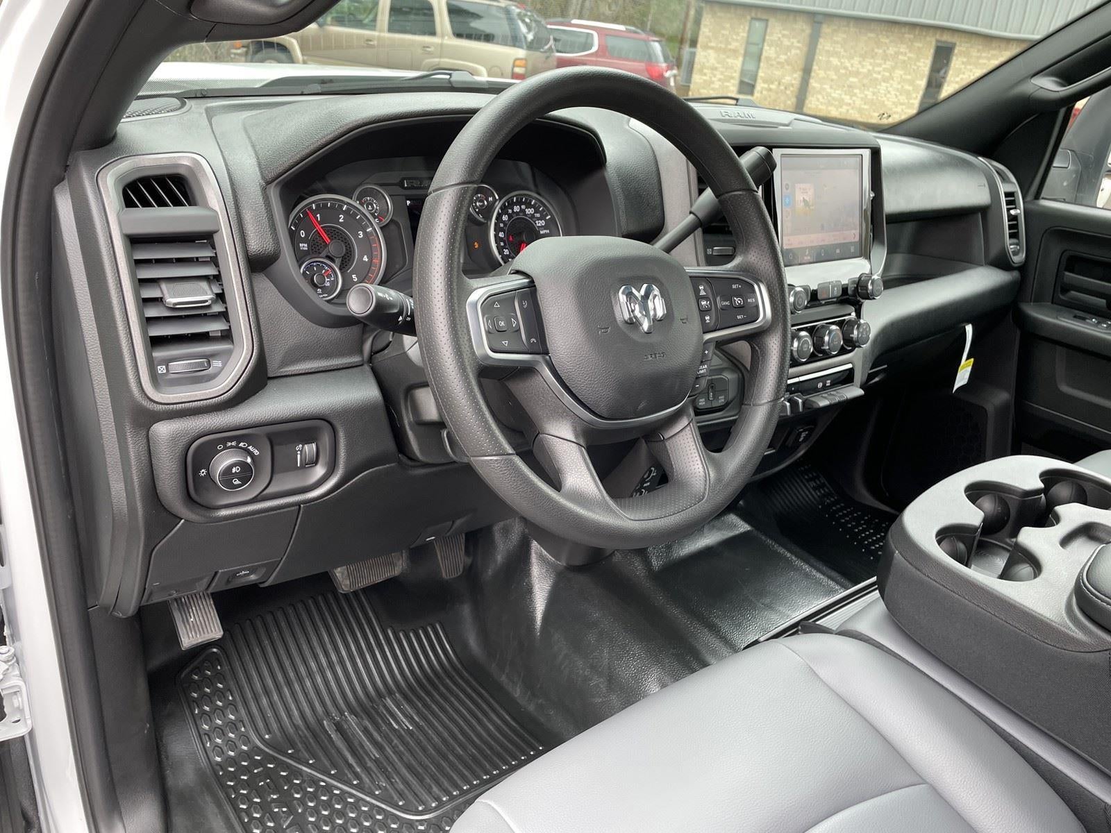 2026 RAM Ram 3500 RAM 3500 TRADESMAN CREW CAB 4X4 8' BOX