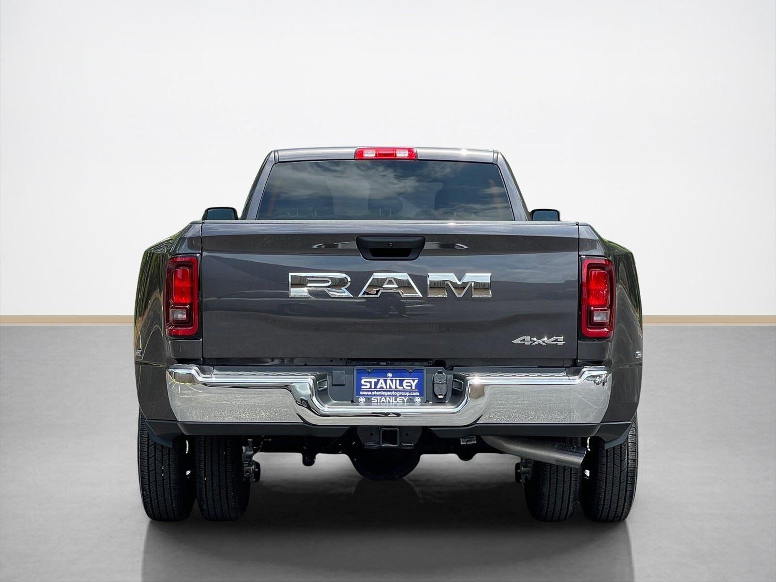 2026 RAM Ram 3500 RAM 3500 TRADESMAN CREW CAB 4X4 8' BOX
