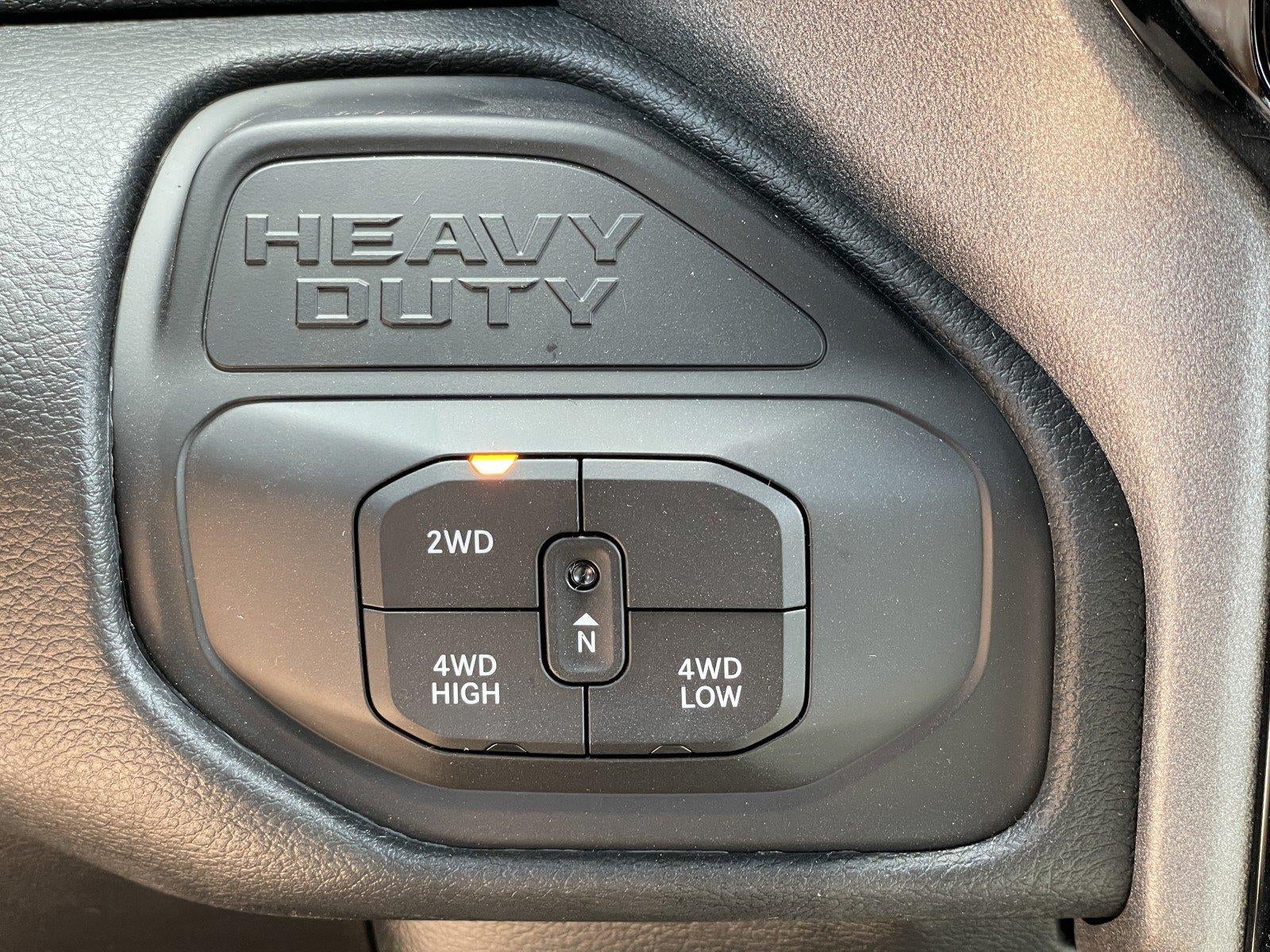 2027 RAM Ram 3500 RAM 3500 TRADESMAN CREW CAB 4X4 8' BOX