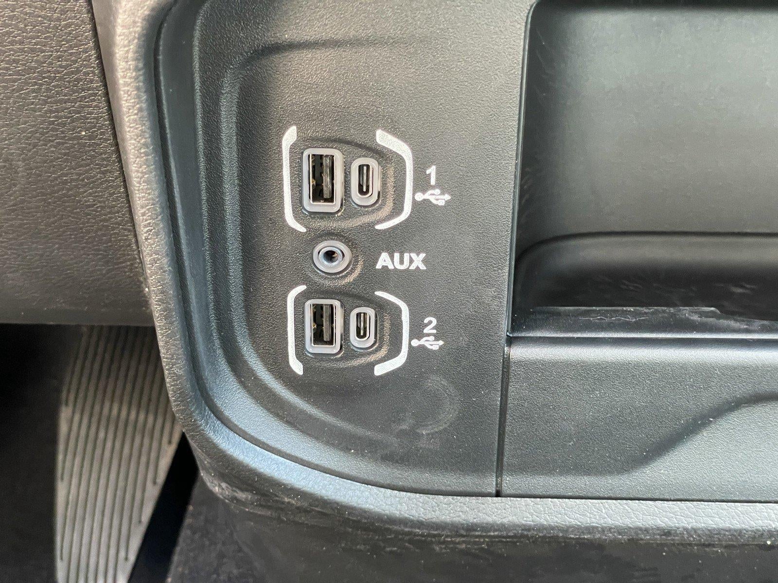 2027 RAM Ram 3500 RAM 3500 TRADESMAN CREW CAB 4X4 8' BOX