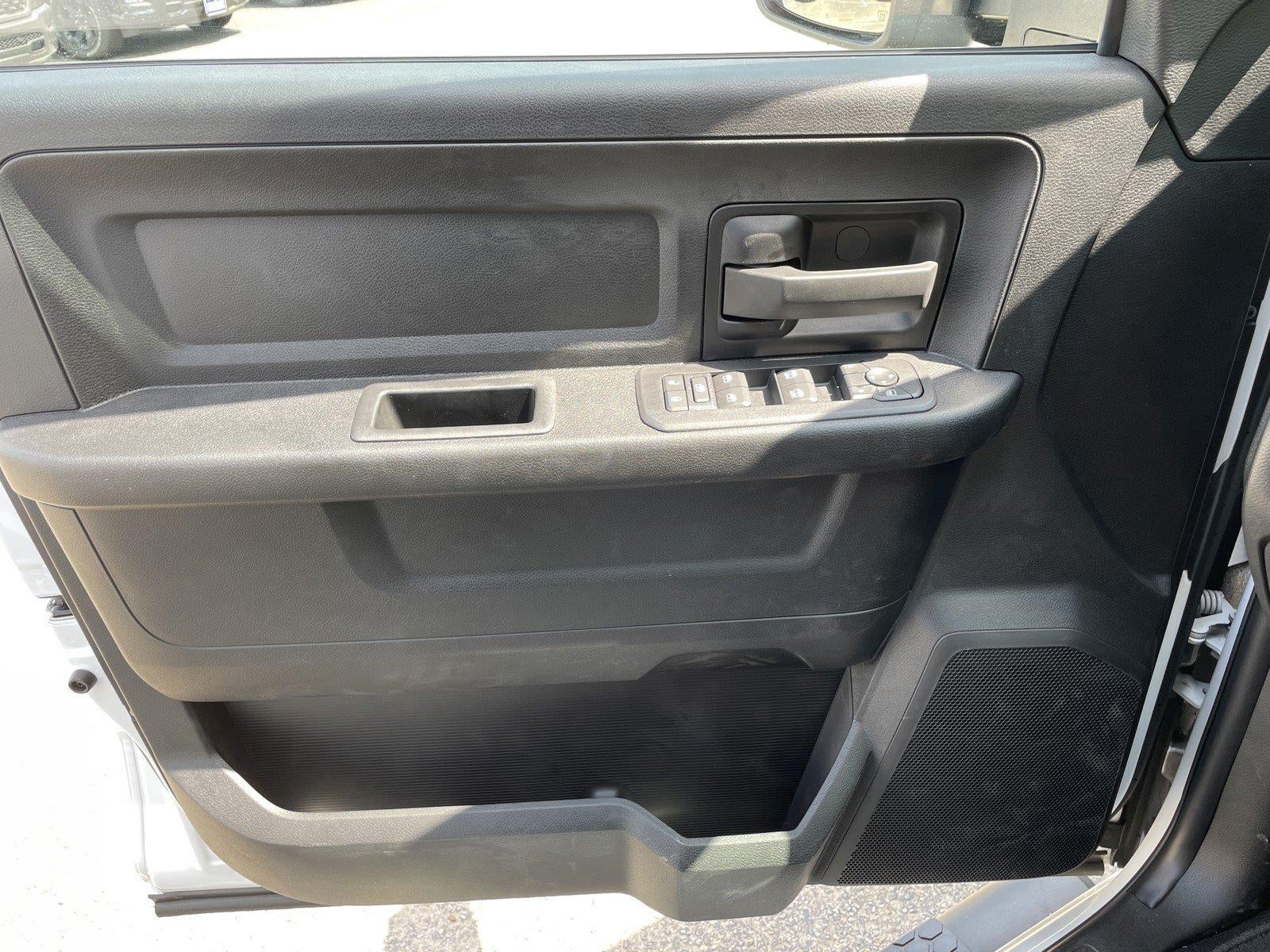 2027 RAM Ram 3500 RAM 3500 TRADESMAN CREW CAB 4X4 8' BOX