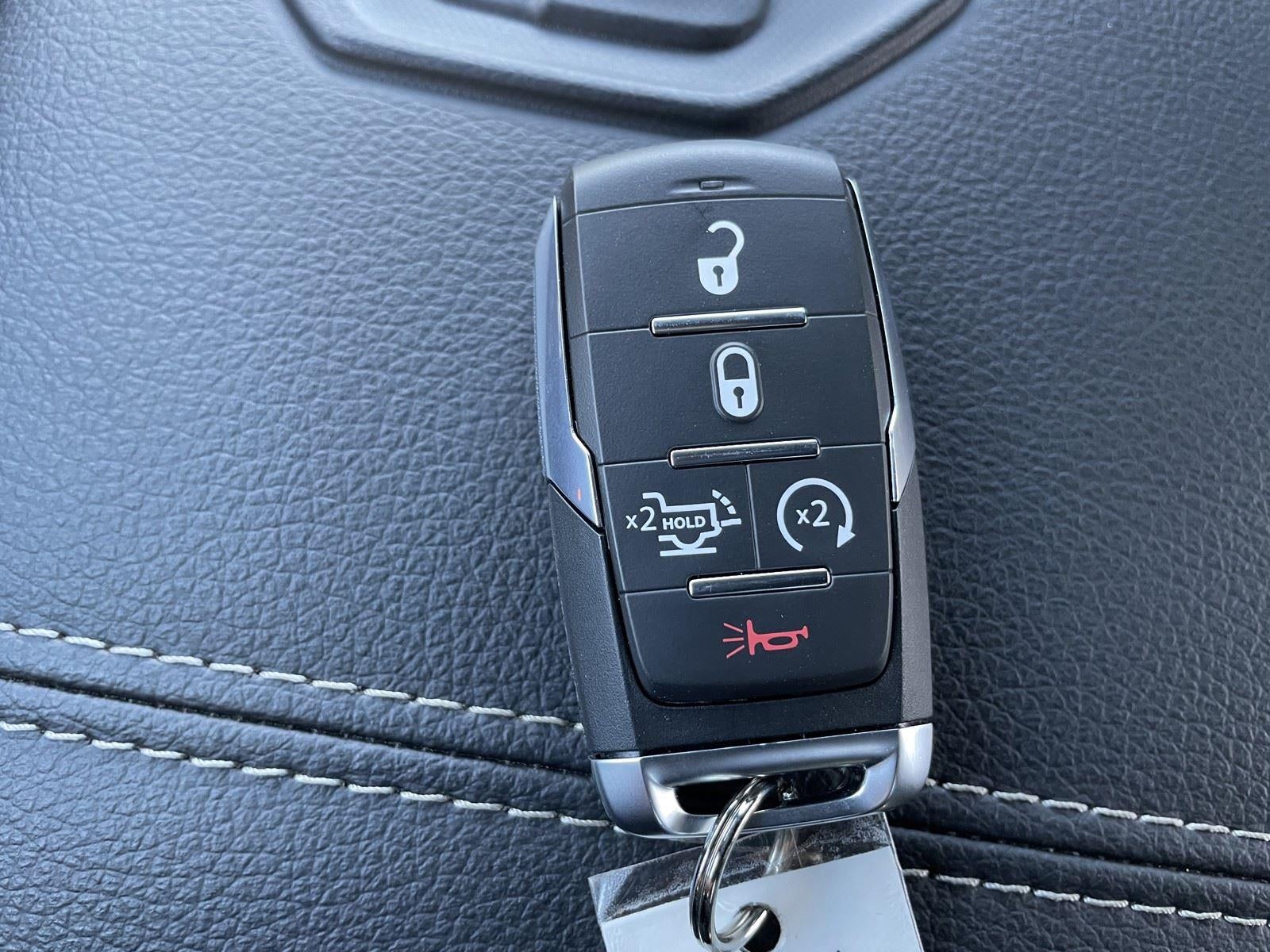 2026 RAM Ram 3500 RAM 3500 LARAMIE CREW CAB 4X4 8' BOX