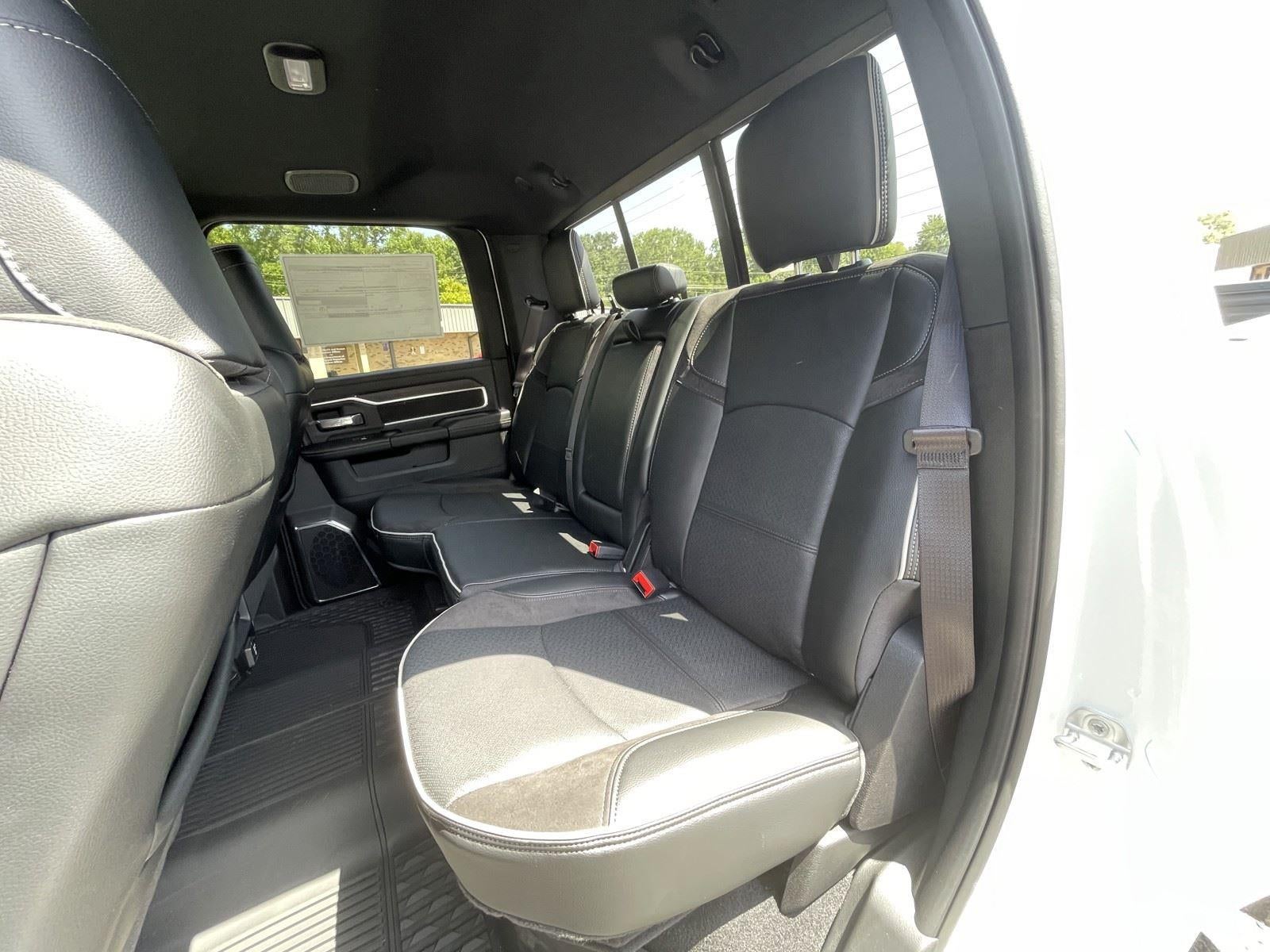 2026 RAM Ram 3500 RAM 3500 LARAMIE CREW CAB 4X4 8' BOX