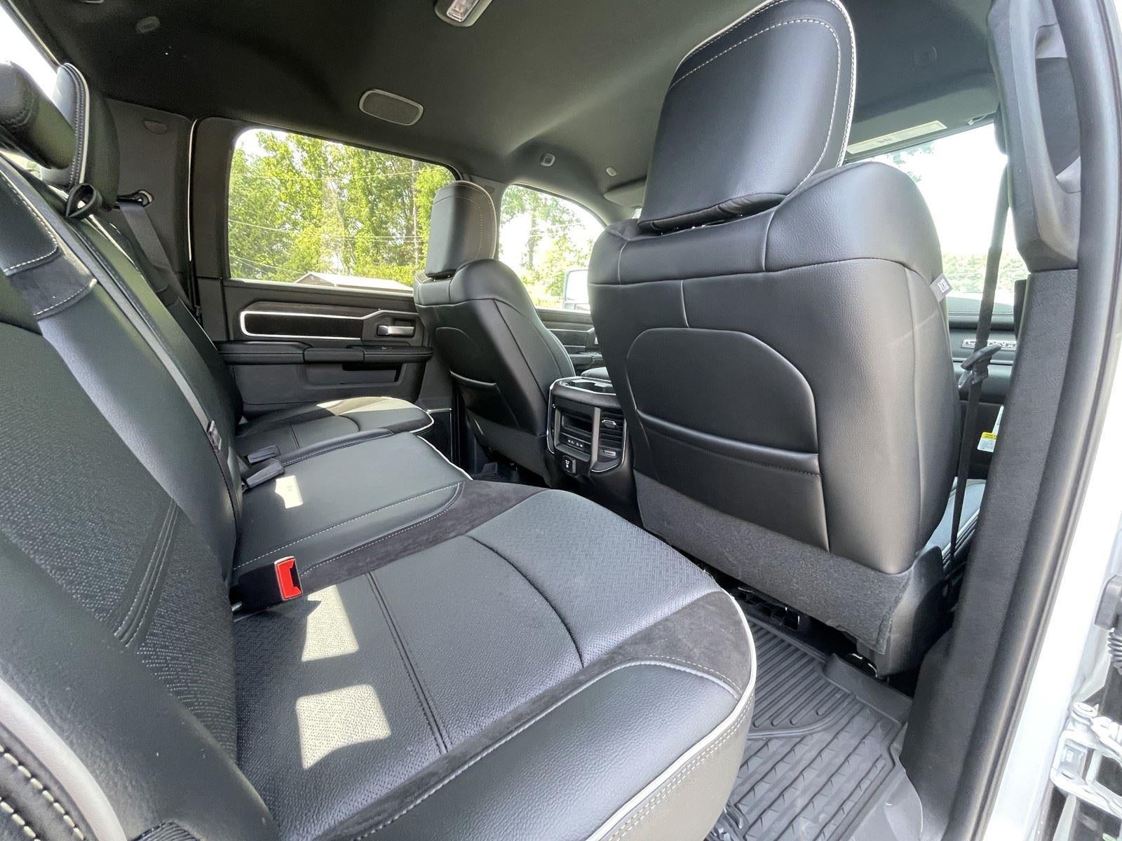 2026 RAM Ram 3500 RAM 3500 LARAMIE CREW CAB 4X4 8' BOX