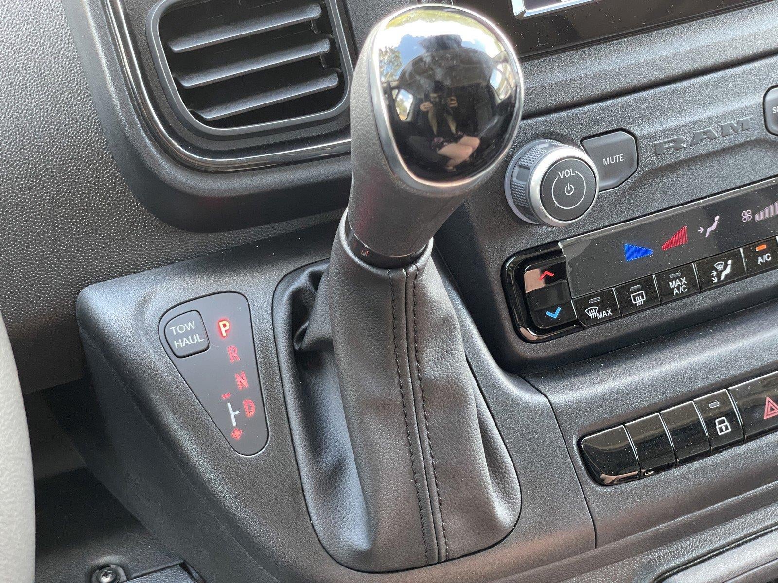 2027 RAM ProMaster Cargo Van Tradesman