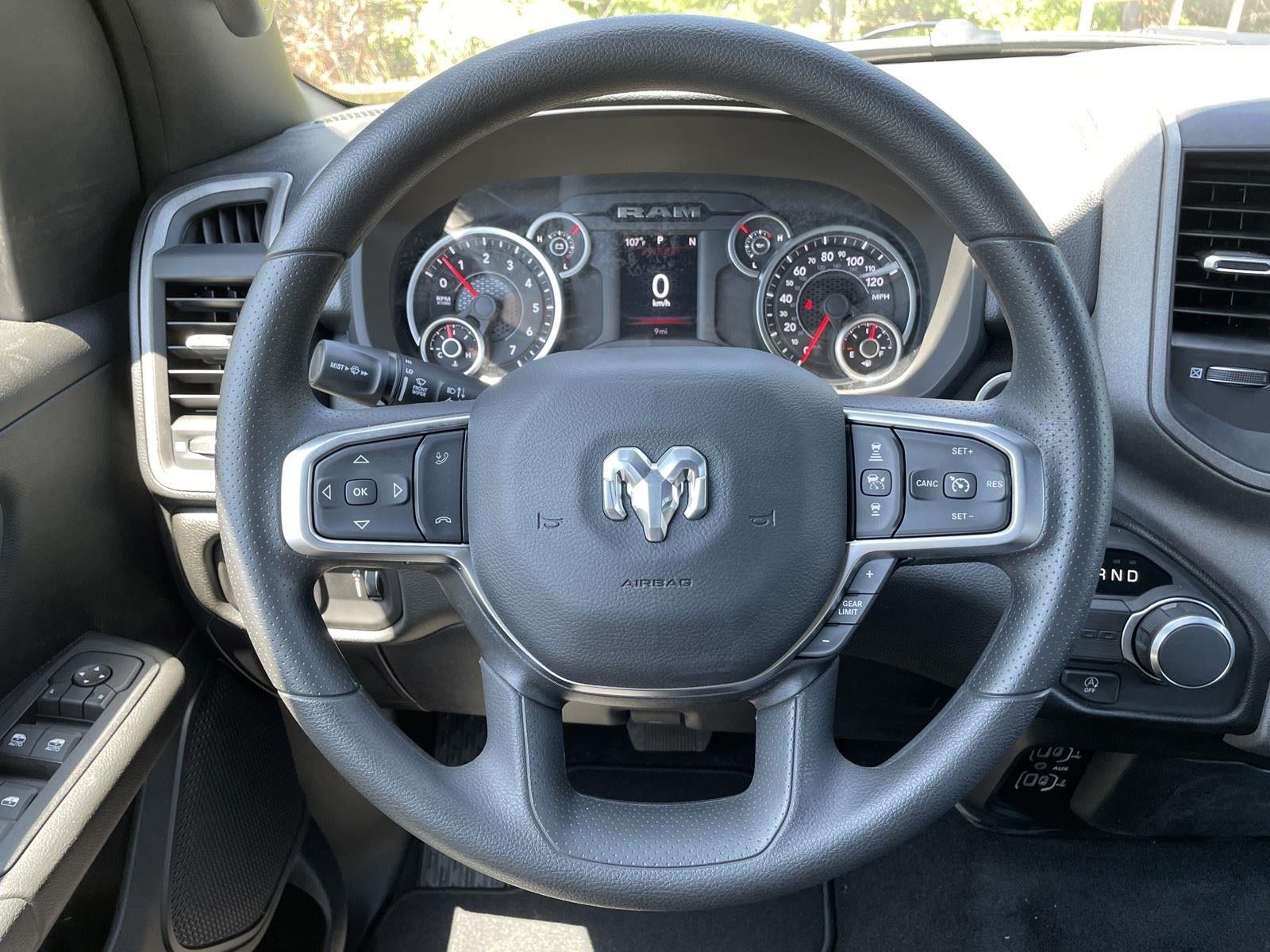 2026 RAM Ram 1500 RAM 1500 EXPRESS CREW CAB 4X2 5'7' BOX