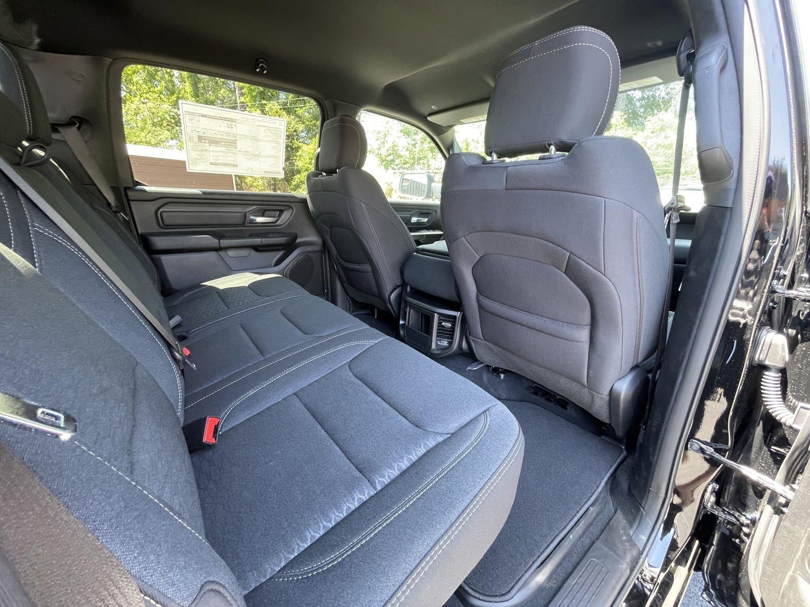 2026 RAM Ram 1500 RAM 1500 EXPRESS CREW CAB 4X2 5'7' BOX
