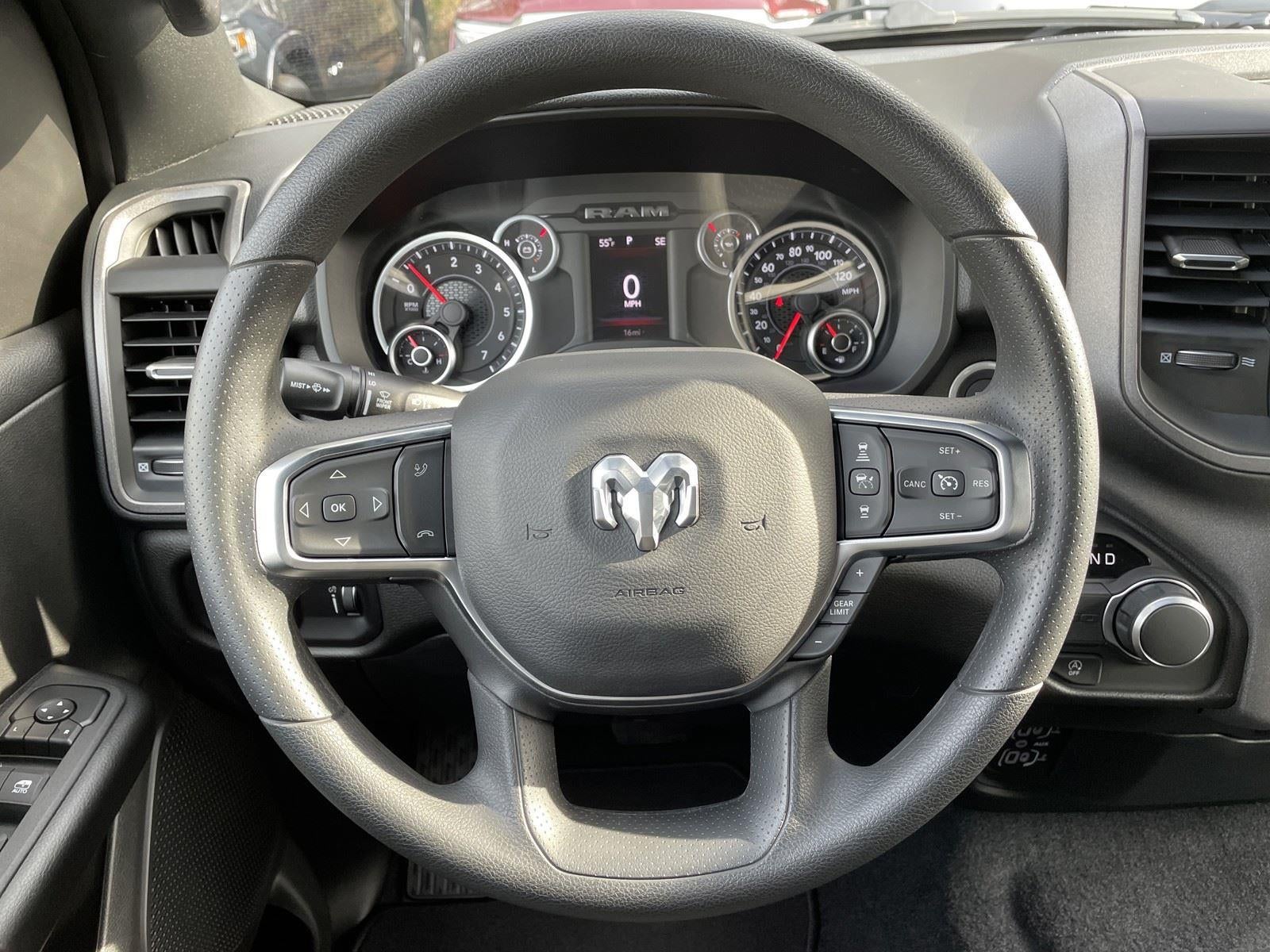 2025 RAM Ram 1500 RAM 1500 TRADESMAN CREW CAB 4X2 5'7' BOX