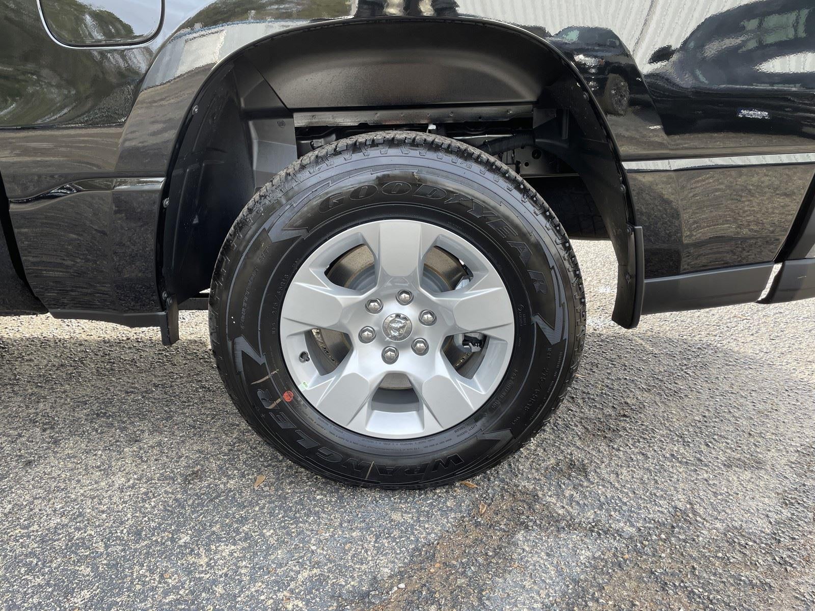 2025 RAM Ram 1500 RAM 1500 TRADESMAN CREW CAB 4X2 5'7' BOX