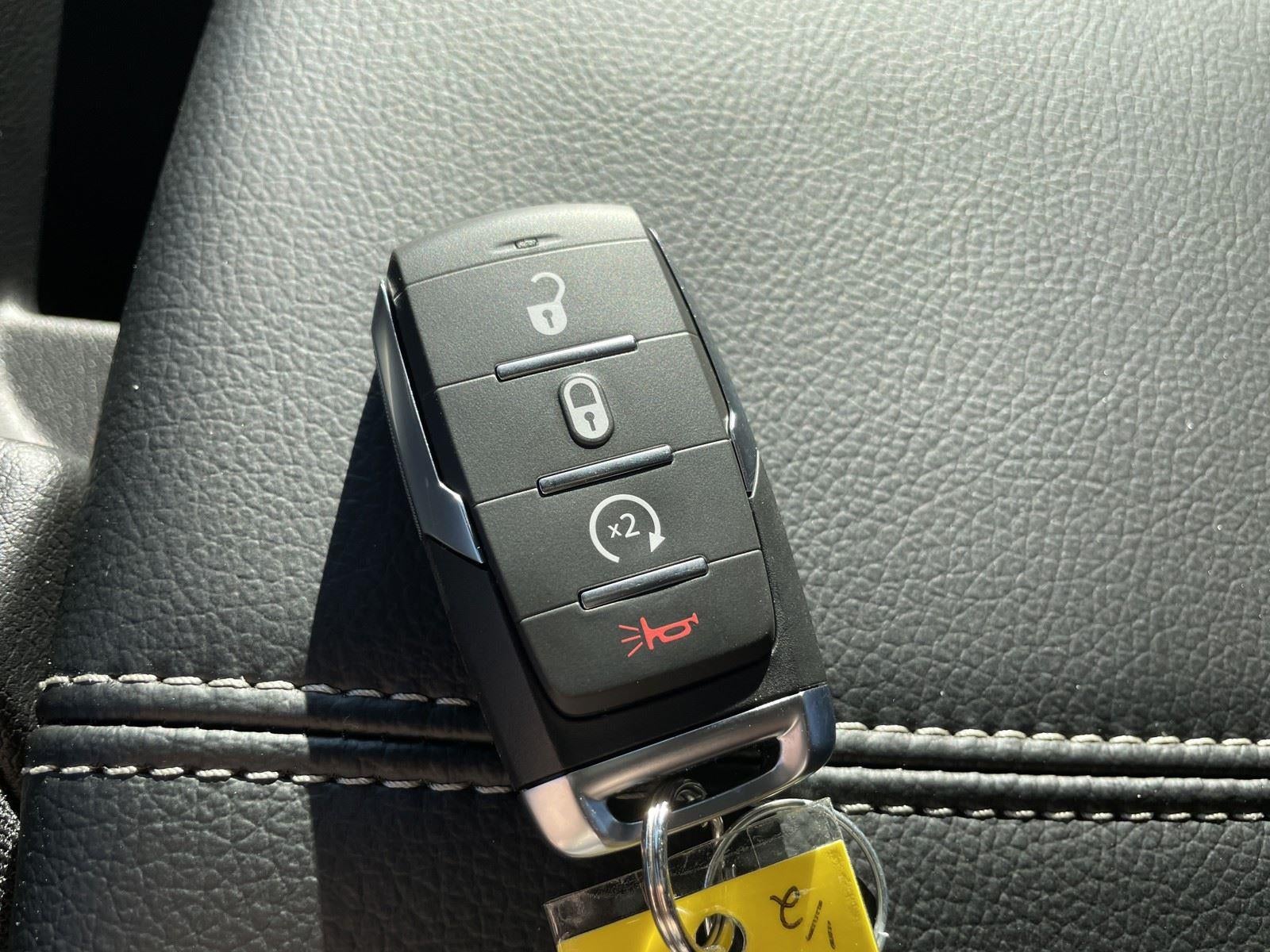 2025 RAM Ram 1500 RAM 1500 TRADESMAN CREW CAB 4X2 5'7' BOX