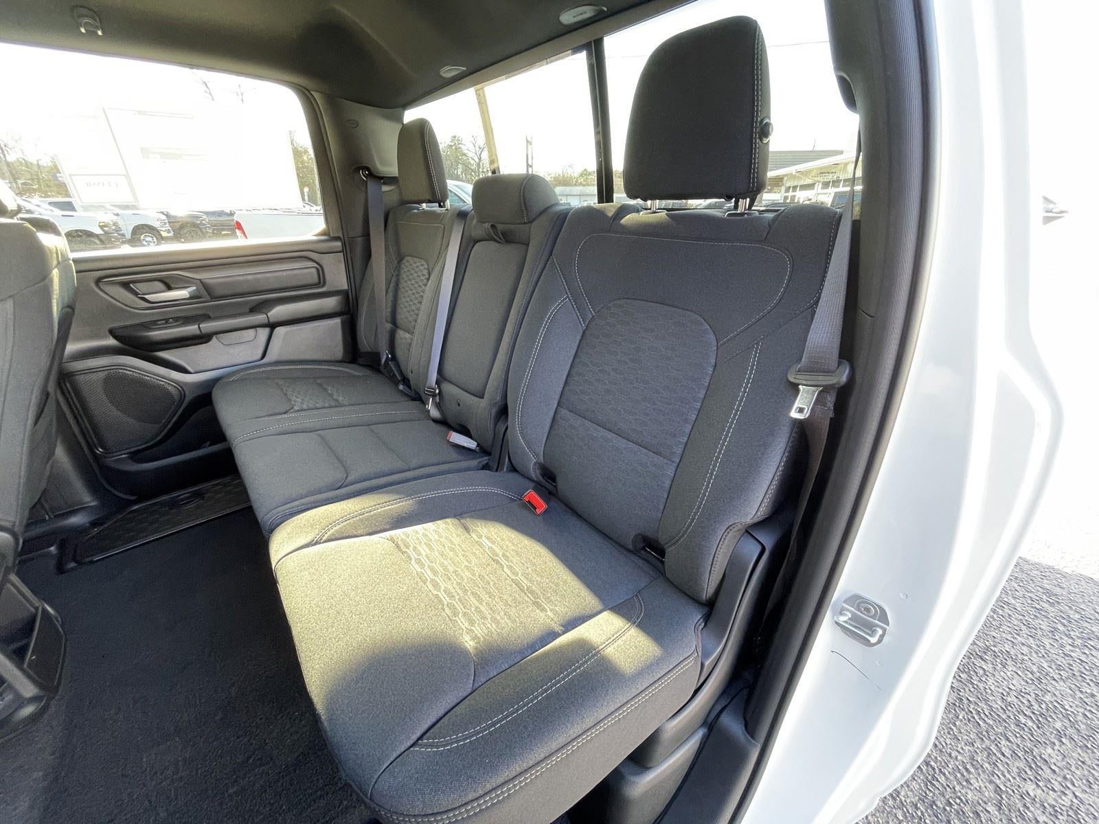 2025 RAM Ram 1500 RAM 1500 TRADESMAN CREW CAB 4X2 5'7' BOX