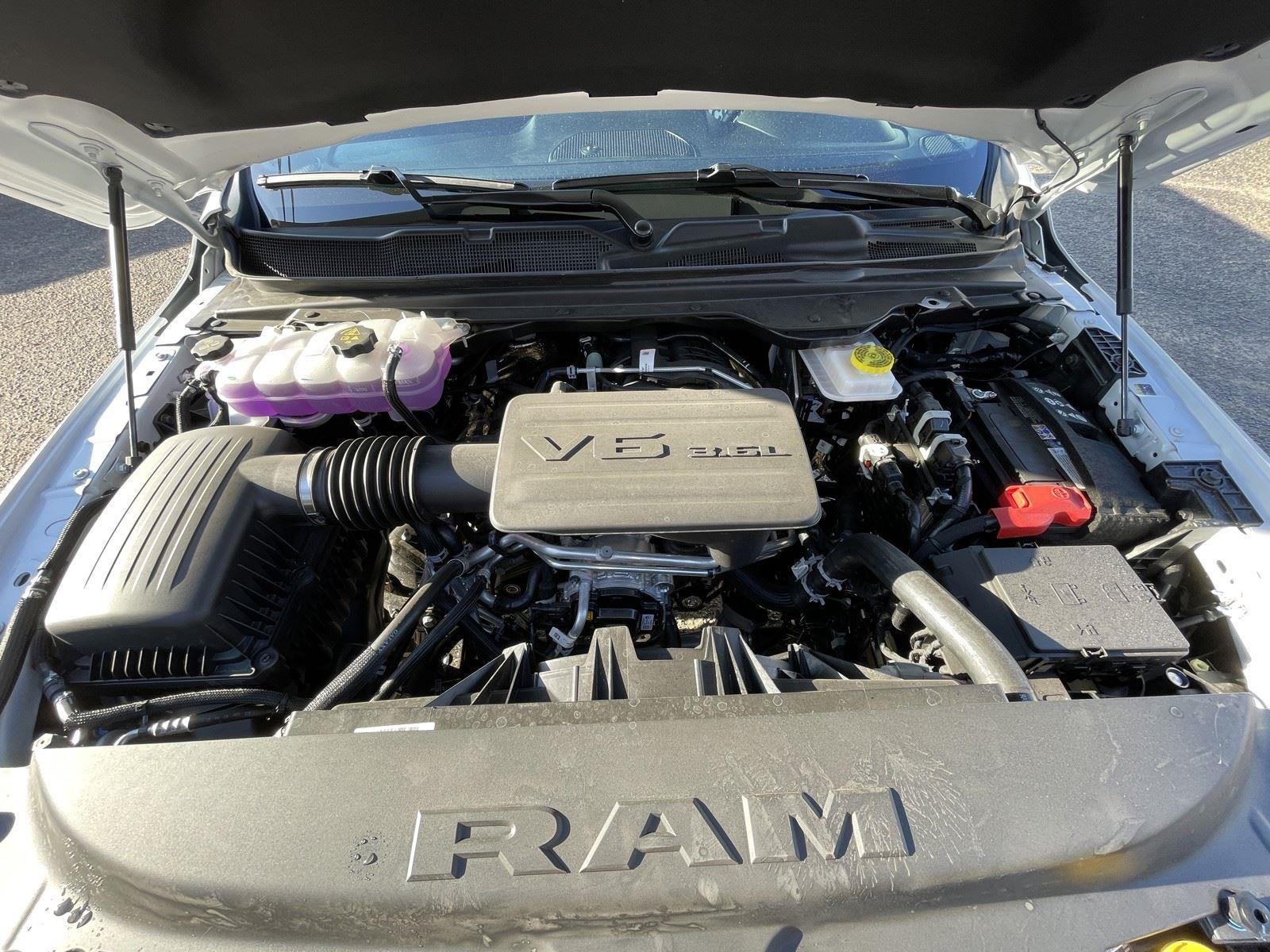 2025 RAM Ram 1500 RAM 1500 TRADESMAN CREW CAB 4X2 5'7' BOX