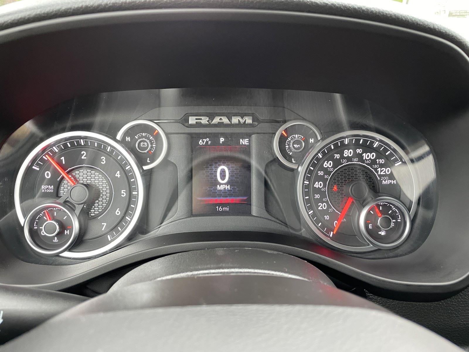 2026 RAM Ram 1500 RAM 1500 TRADESMAN CREW CAB 4X4 5'7' BOX