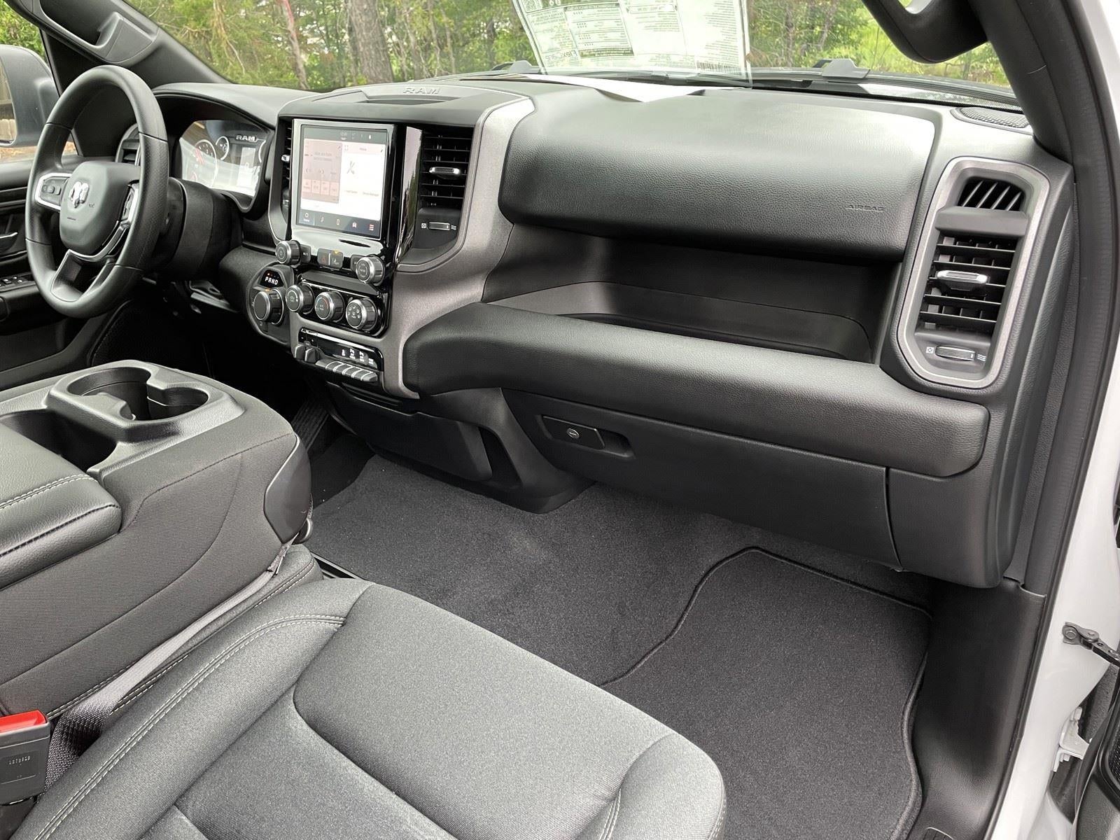 2026 RAM Ram 1500 RAM 1500 TRADESMAN CREW CAB 4X4 5'7' BOX