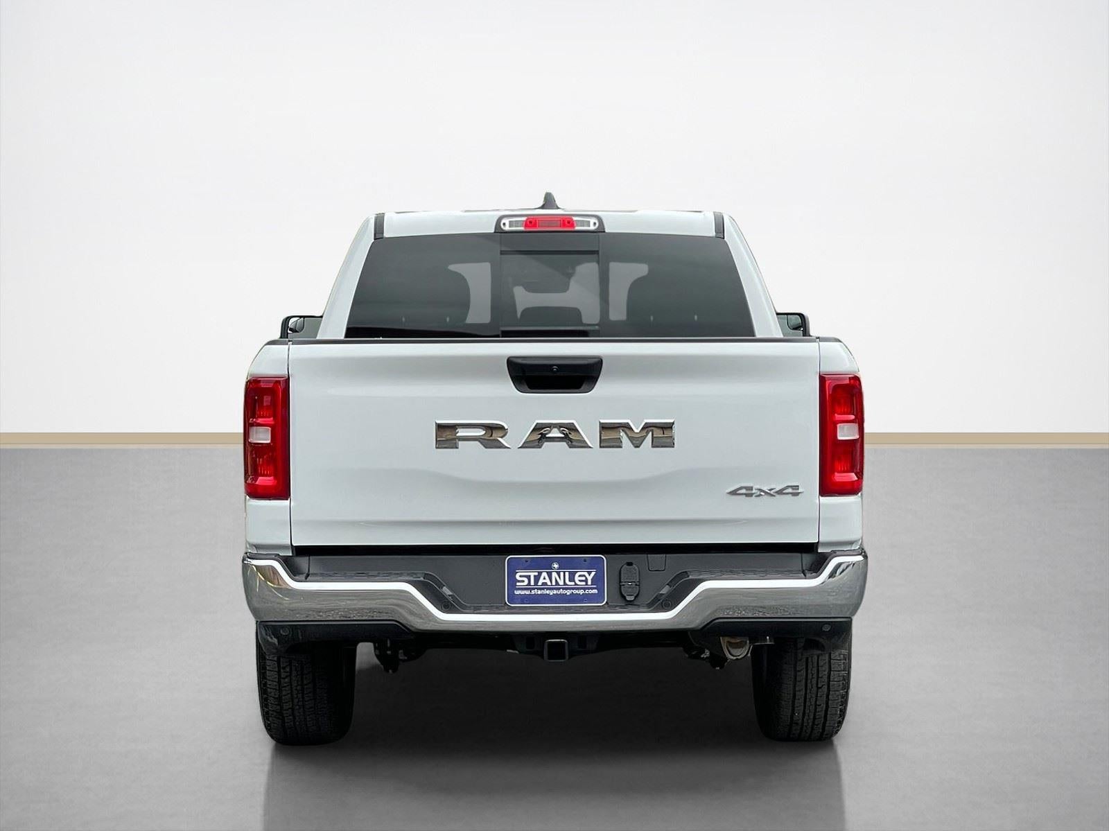 2026 RAM Ram 1500 RAM 1500 TRADESMAN CREW CAB 4X4 5'7' BOX