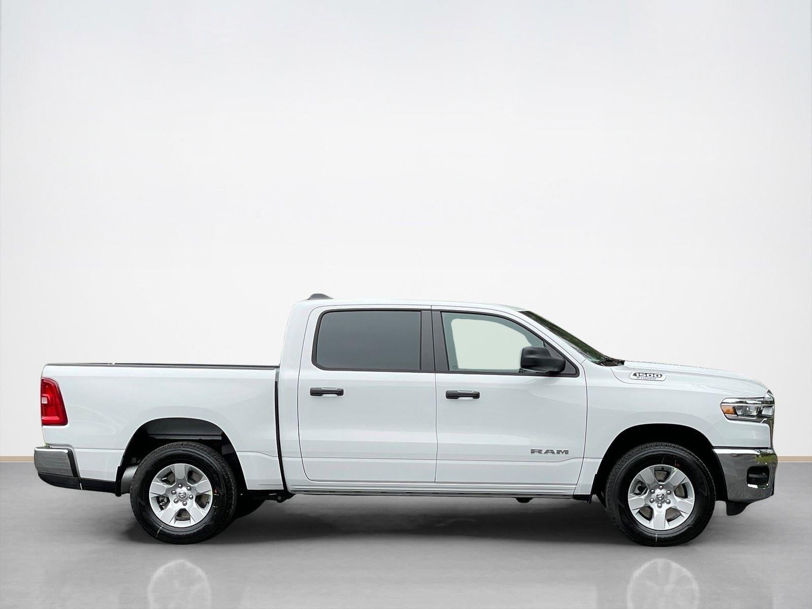2026 RAM Ram 1500 RAM 1500 TRADESMAN CREW CAB 4X4 5'7' BOX
