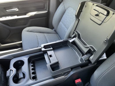 2026 RAM 1500 RAM 1500 EXPRESS CREW CAB 4X4 5'7' BOX