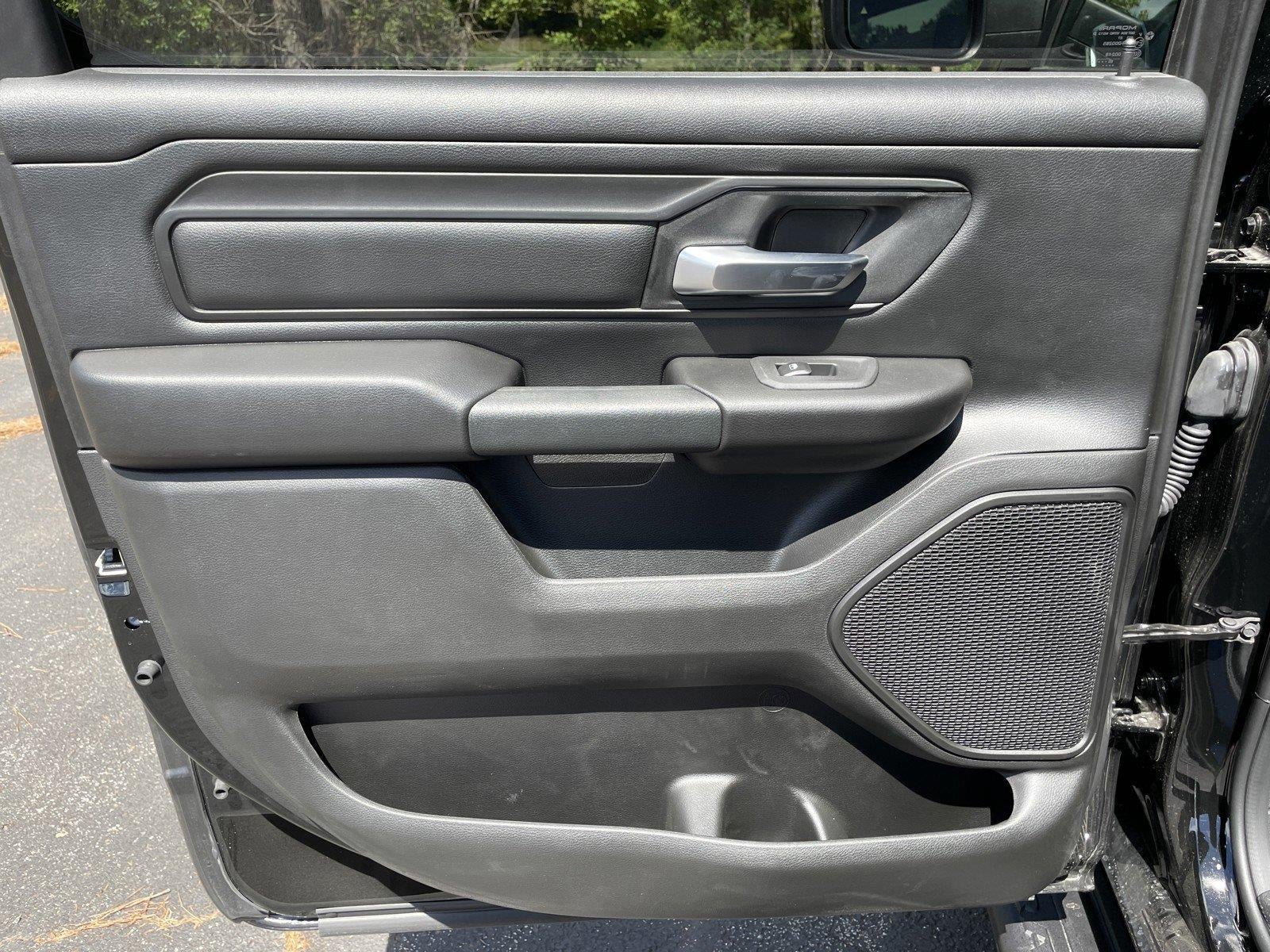 2026 RAM 1500 RAM 1500 EXPRESS CREW CAB 4X4 5'7' BOX