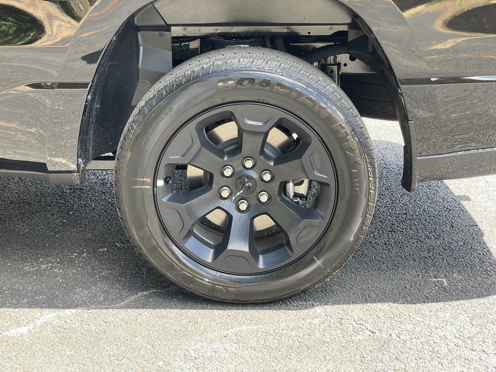 2026 RAM 1500 RAM 1500 EXPRESS CREW CAB 4X4 5'7' BOX