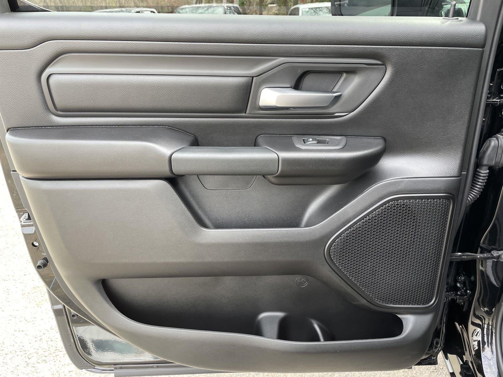 2026 RAM Ram 1500 RAM 1500 TRADESMAN CREW CAB 4X4 5'7' BOX