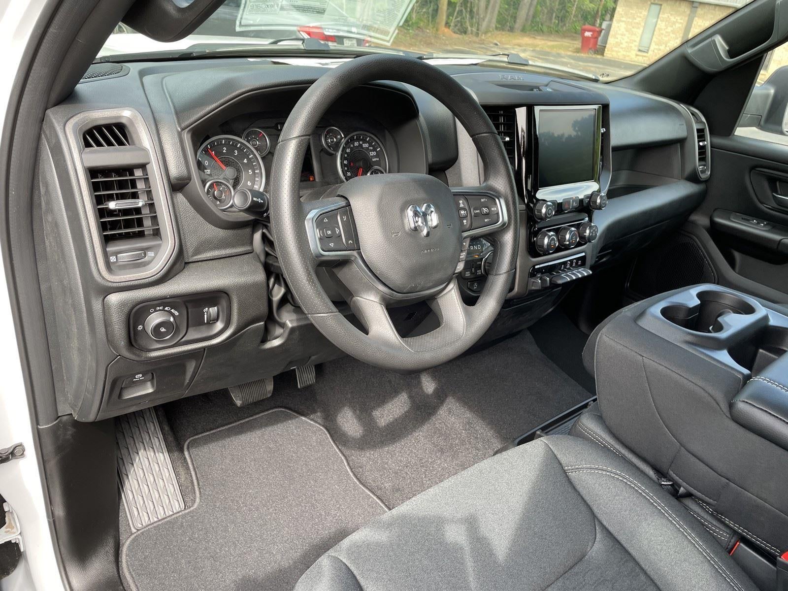 2026 RAM Ram 1500 RAM 1500 TRADESMAN CREW CAB 4X4 5'7' BOX