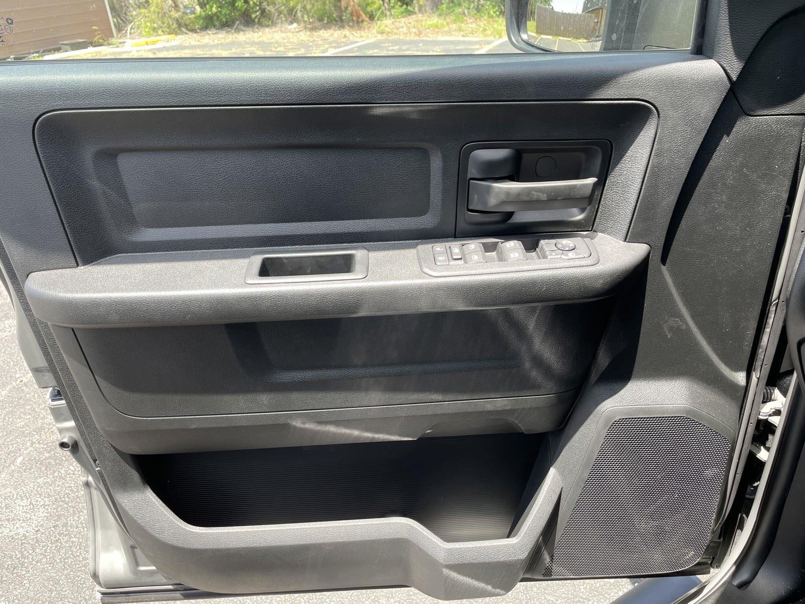 2026 RAM 2500 RAM 2500 TRADESMAN CREW CAB 4X4 6'4' BOX