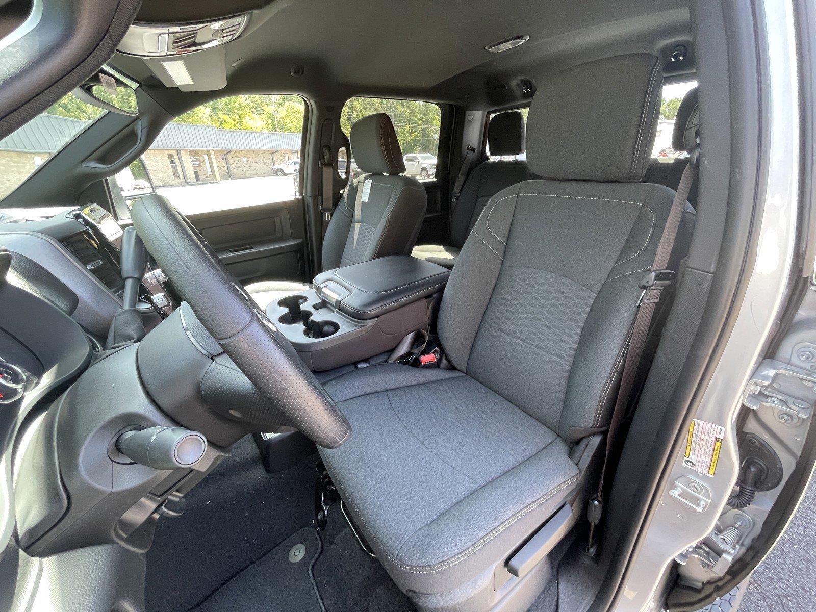 2026 RAM 2500 RAM 2500 TRADESMAN CREW CAB 4X4 6'4' BOX