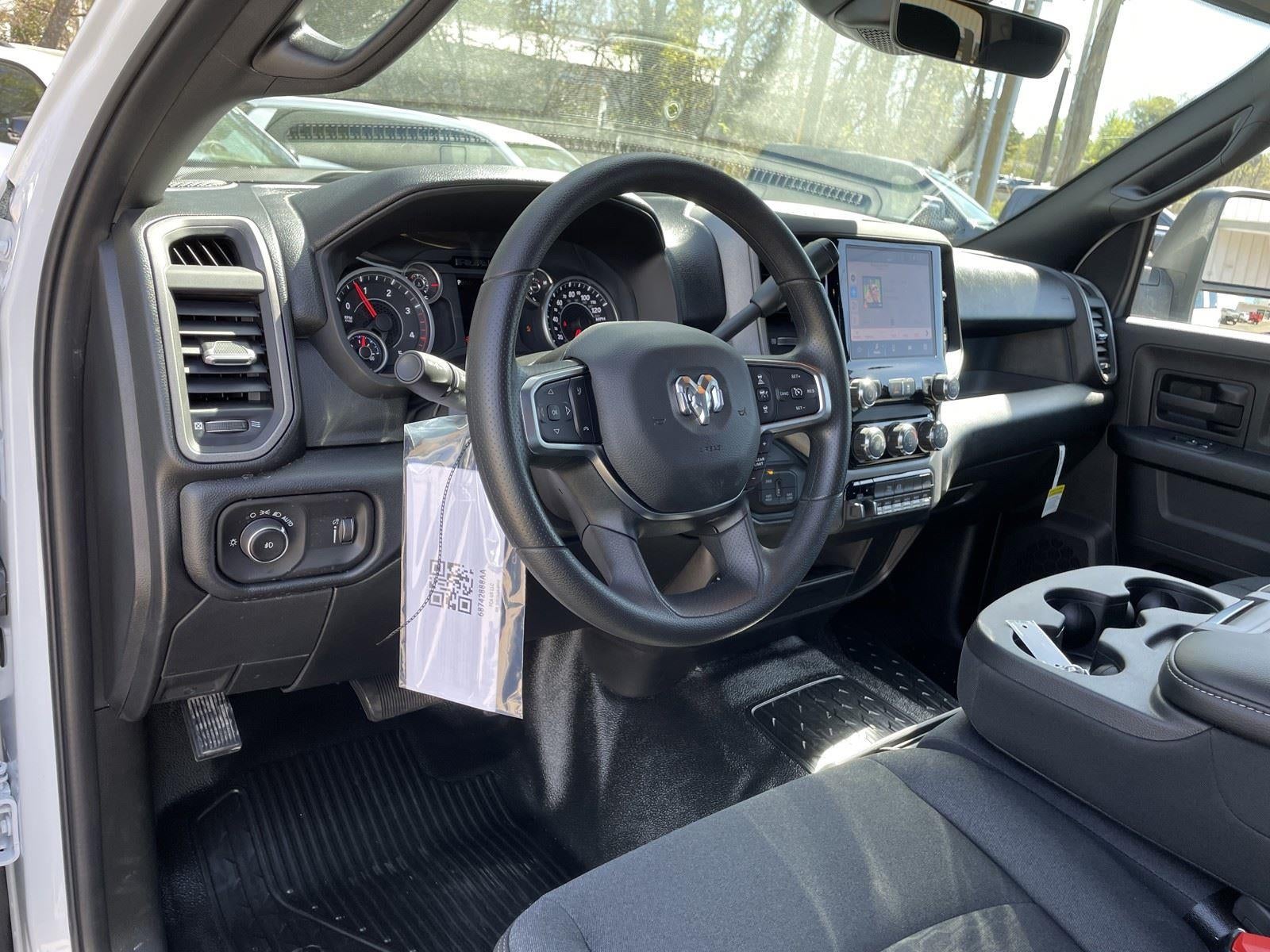 2026 RAM Ram 3500 Chassis Cab RAM 3500 TRADESMAN CREW CAB CHASSIS 4X4 60' CA