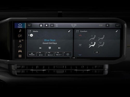 2024 Jeep Gladiator close up view of touchscreen display